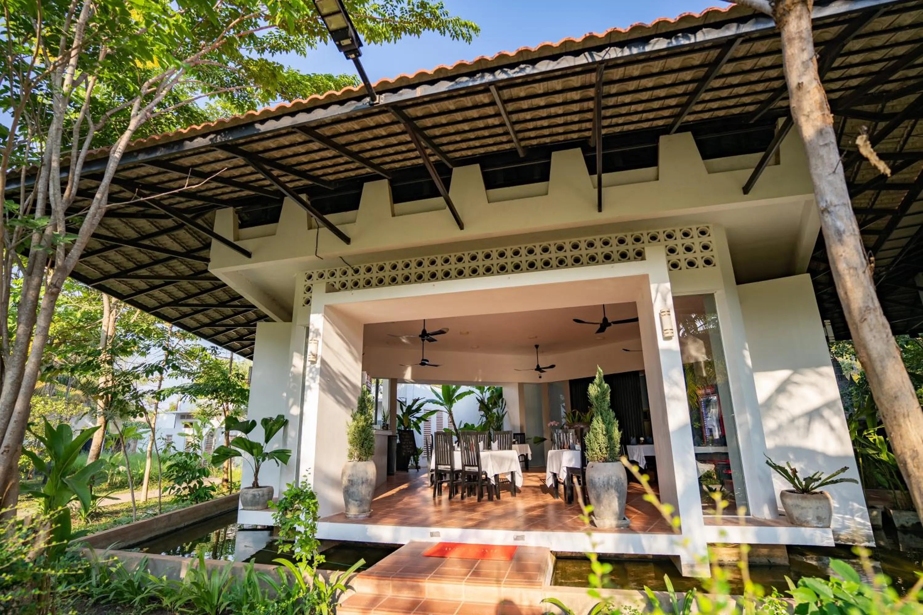 Restaurant/places to eat in Amazing Smile Angkor Resort