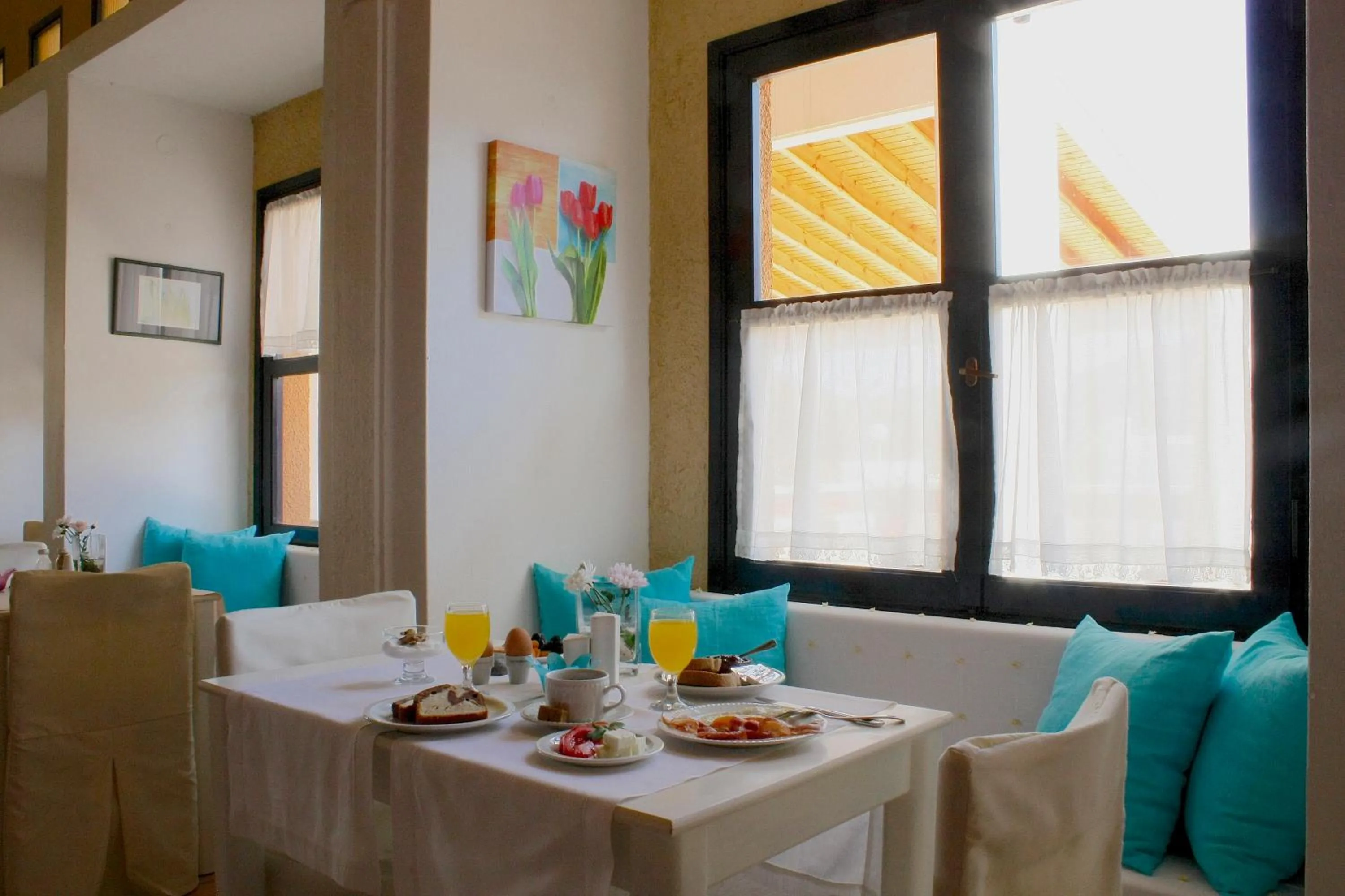 Restaurant/places to eat in Mare Vista Hotel - Epaminondas