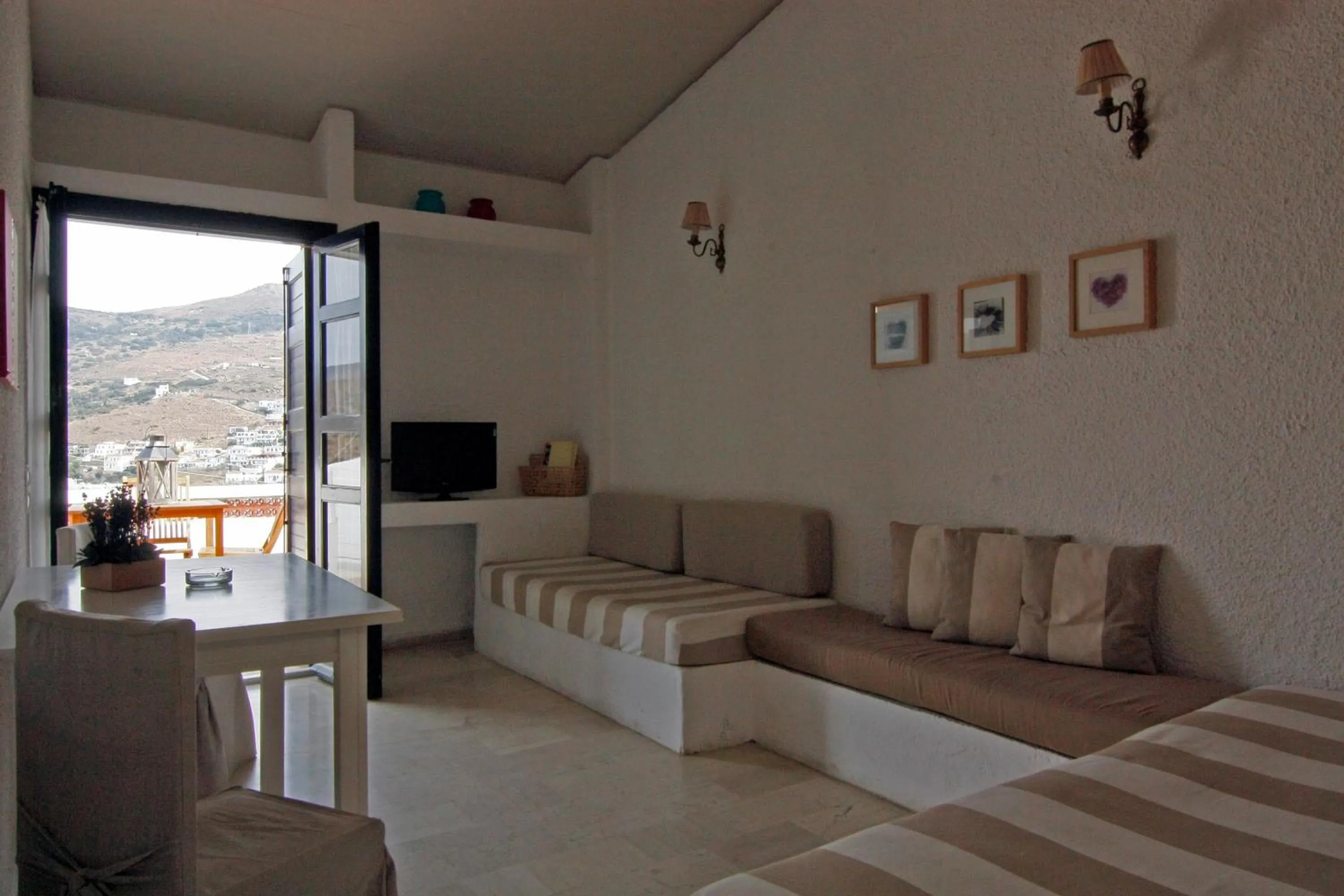 Living room in Mare Vista Hotel - Epaminondas