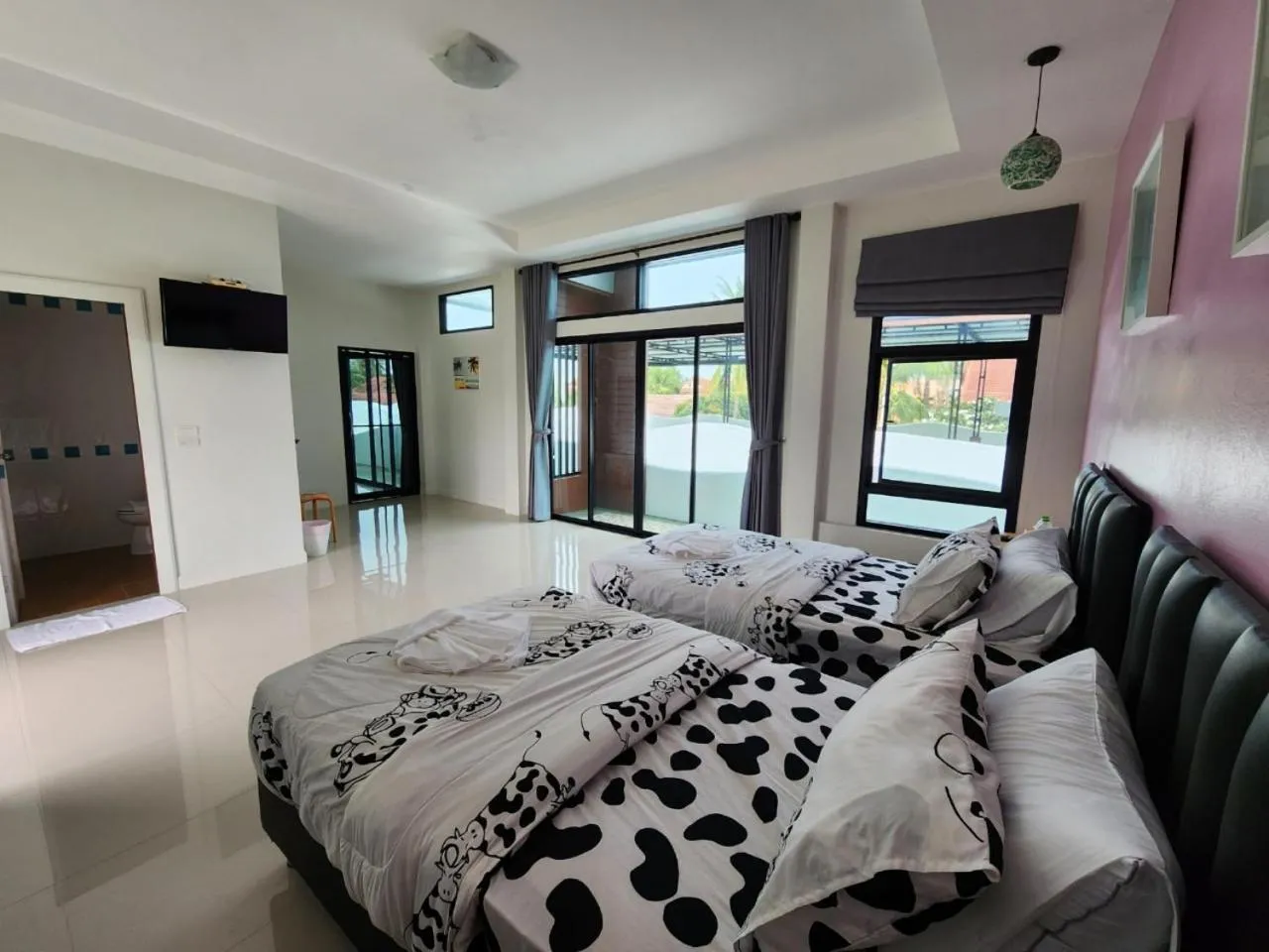 Photo of the whole room, Bed in Cordelia Resort Sam Roi Yot