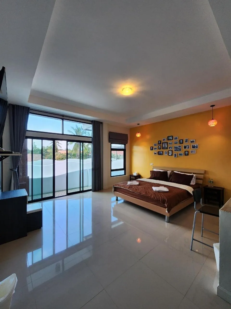 Photo of the whole room, Bed in Cordelia Resort Sam Roi Yot