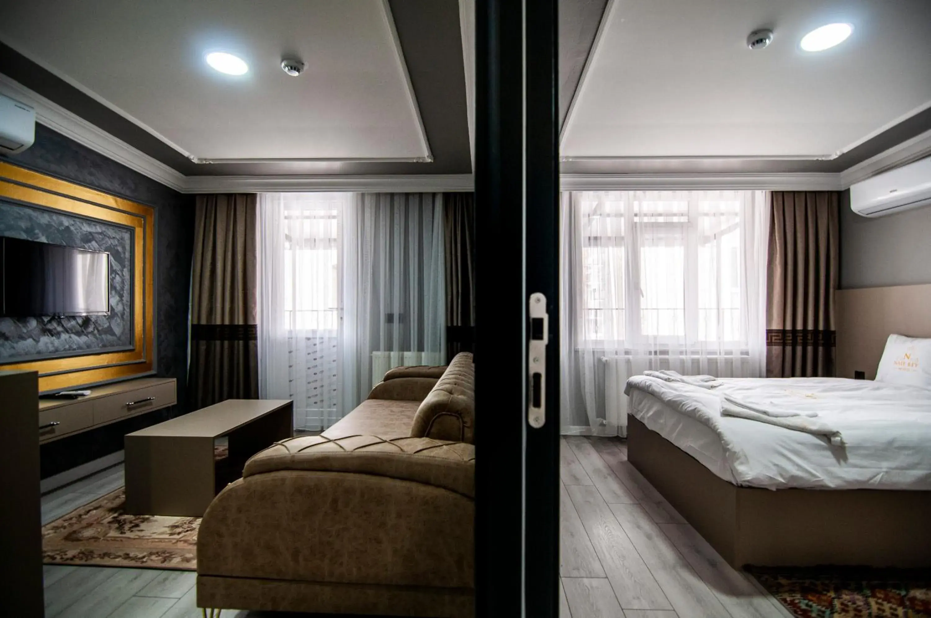 Suite with Balcony in Naif Bey Hotel Suite with Balcony in Naif Bey Hotel