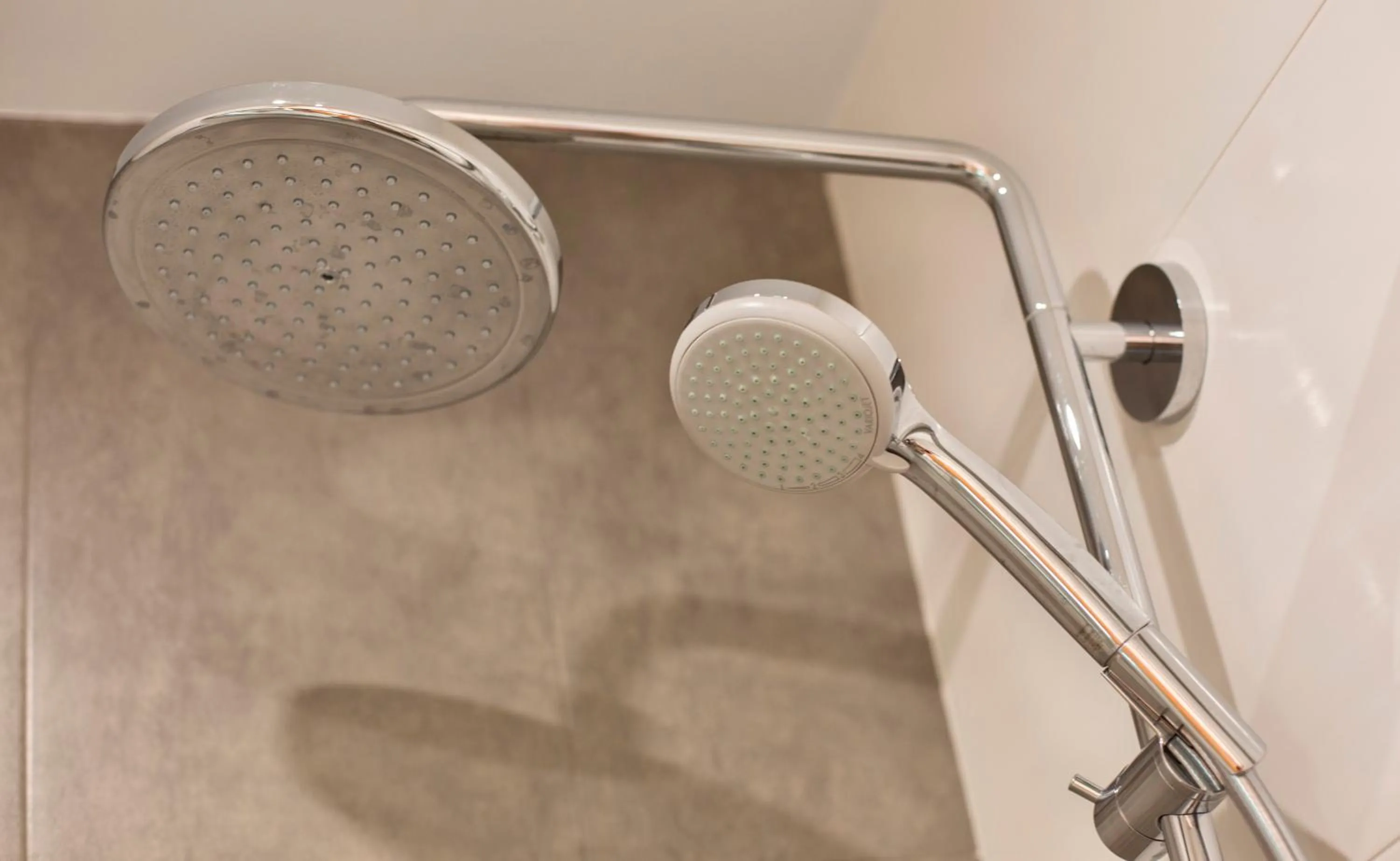 Shower in Hotel Baviera