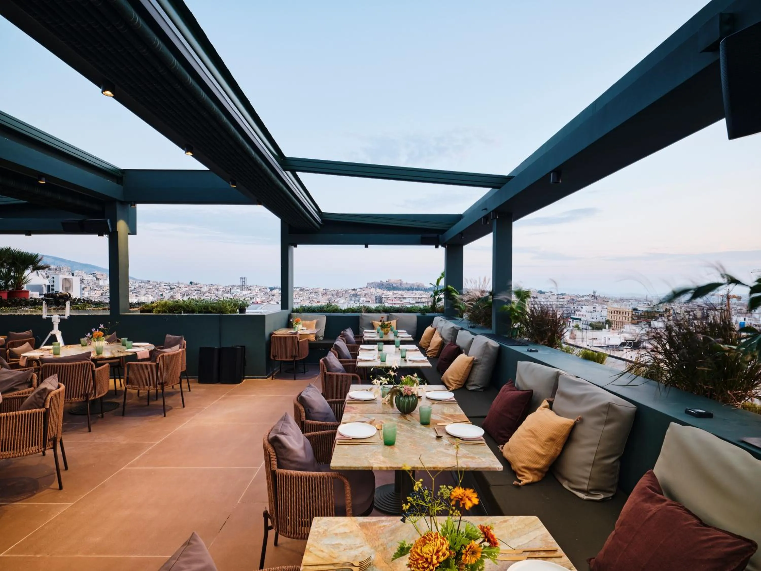 Restaurant/places to eat in Radisson Blu Park Hotel Athens