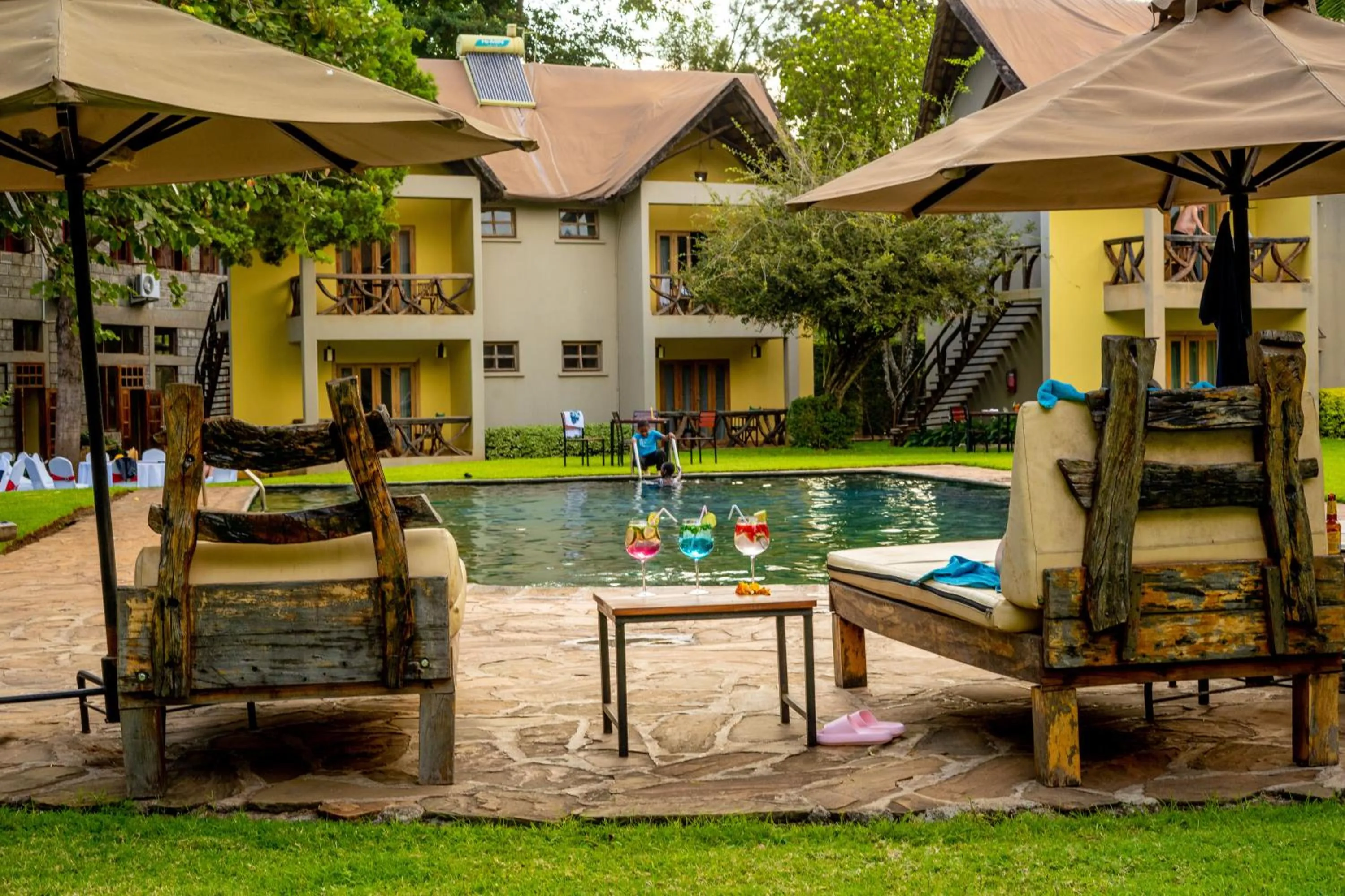 Swimming pool in Weru Weru River Lodge