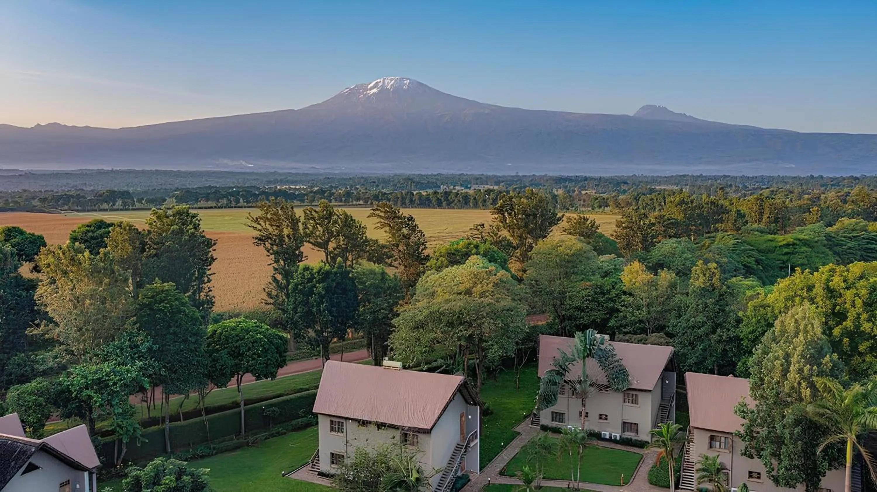 Property building in Weru Weru River Lodge