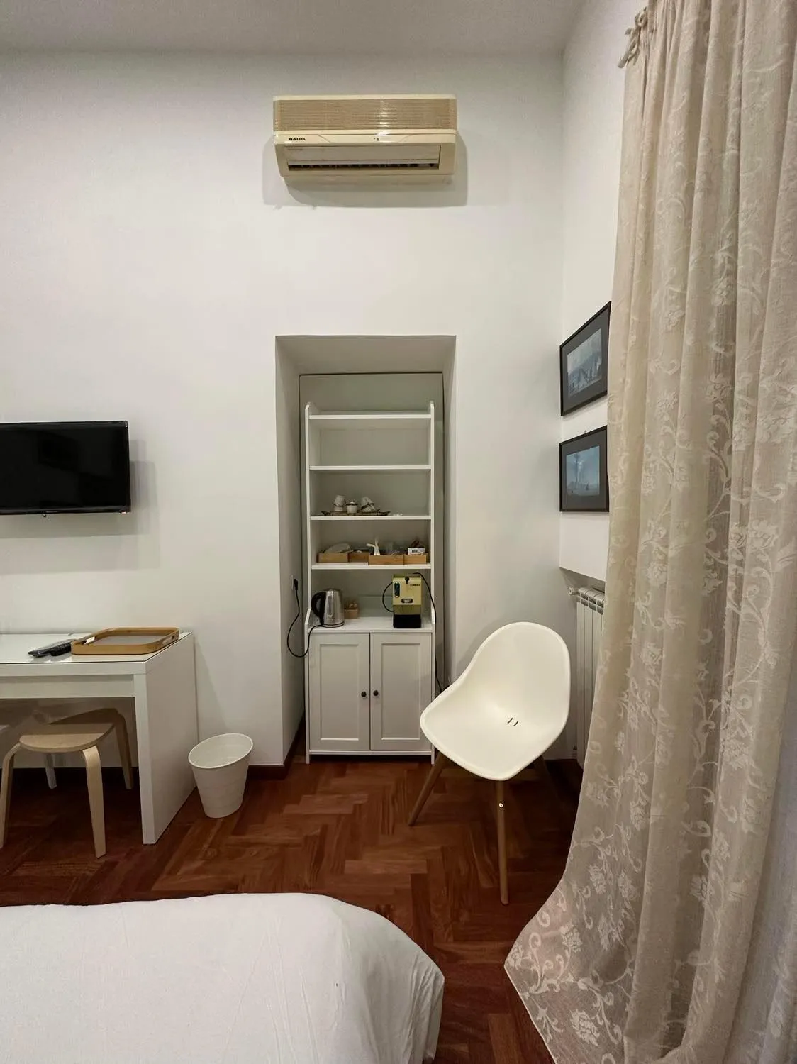 hair dresser, Bed in La stanza di Eleonora