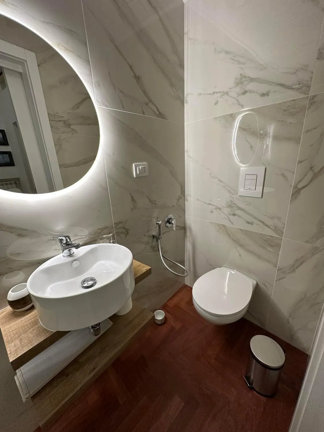 Toilet in La stanza di Eleonora