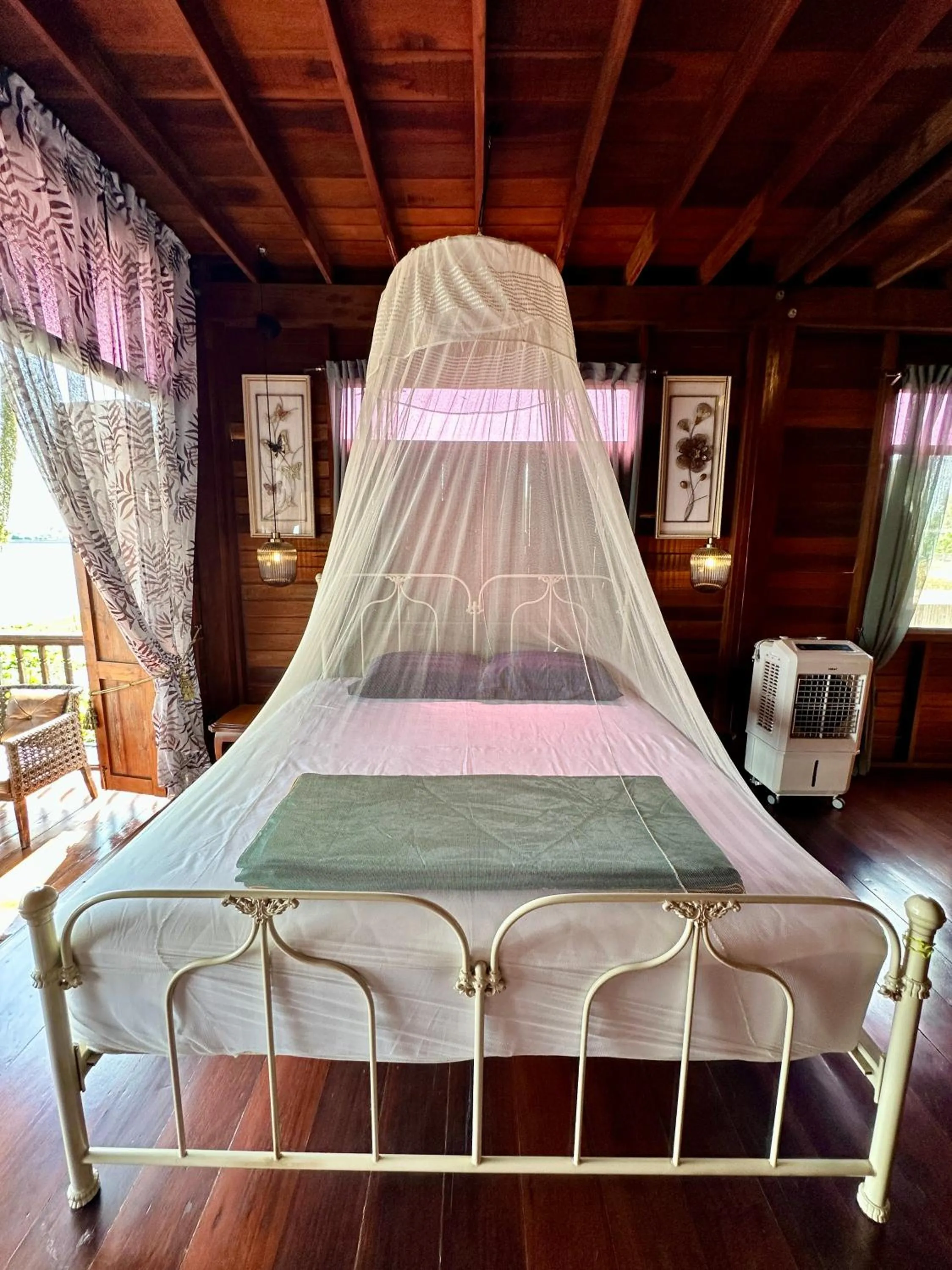 Bedroom, Bed in RuenKijja