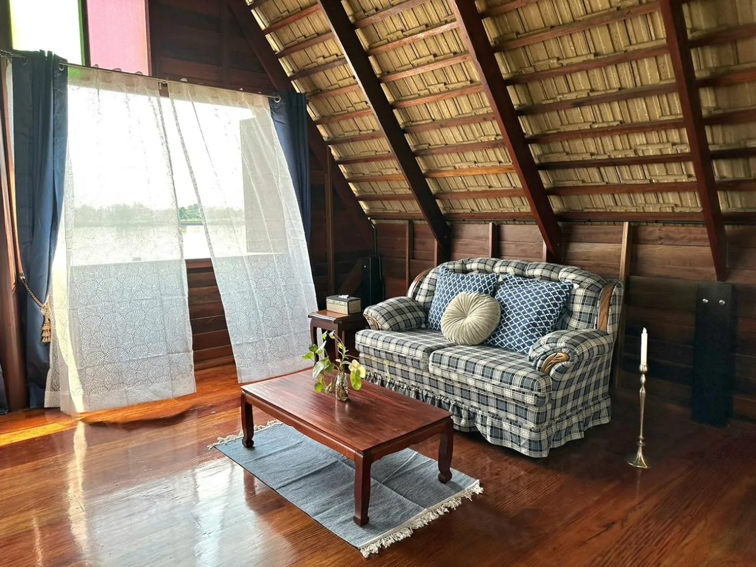 Seating area in RuenKijja