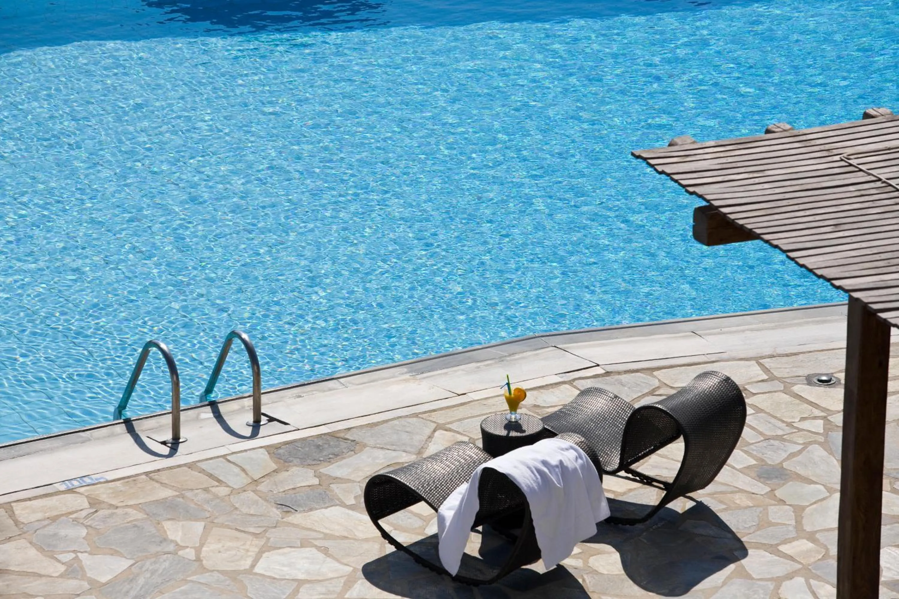 Swimming pool in Yiannaki Hotel