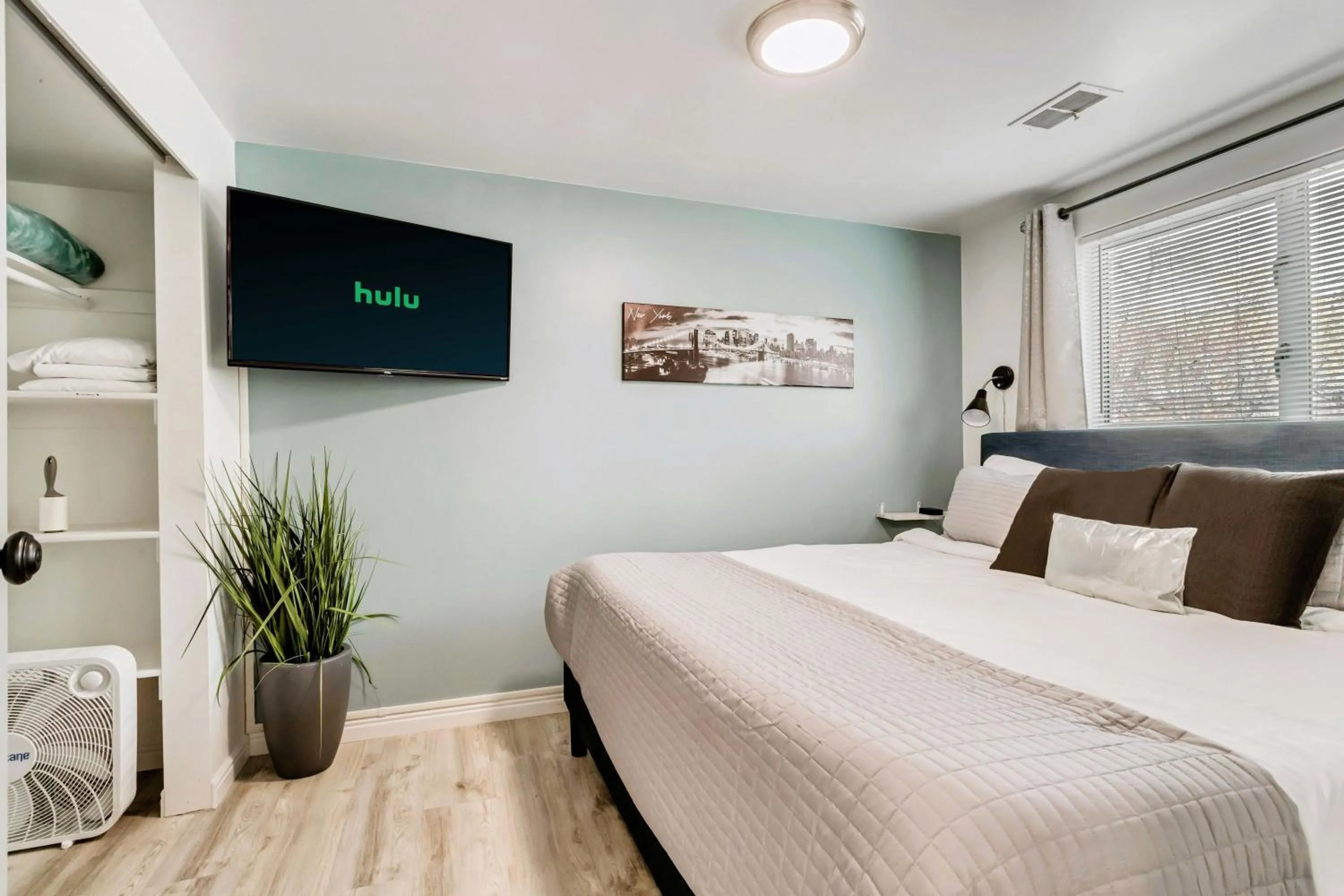 Bed in Marmalade by Cloud Dream Homes