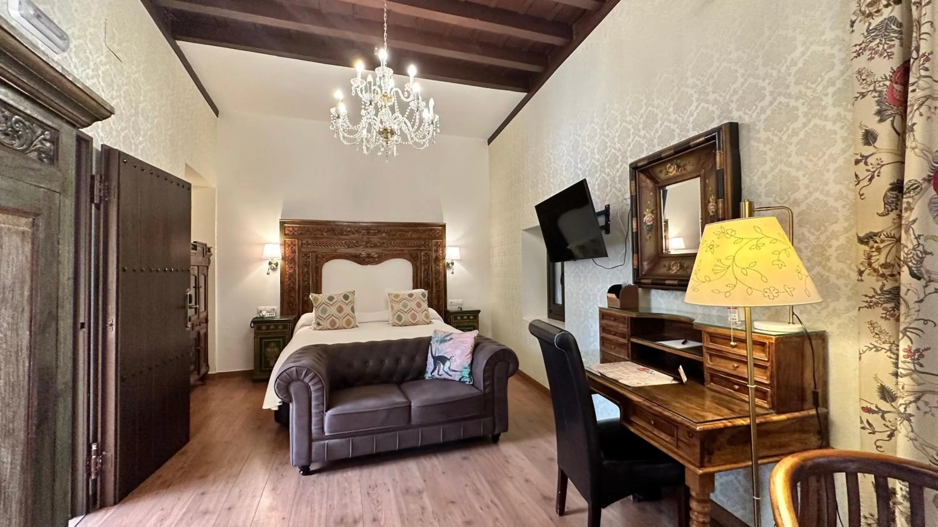 Photo of the whole room, Bed in El Rey Moro Hotel Boutique