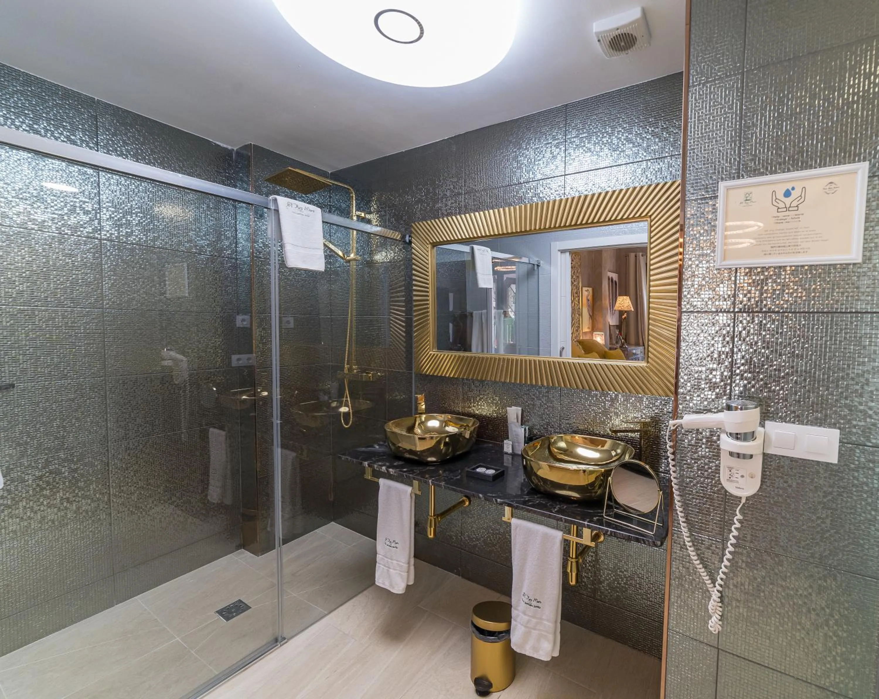 Bathroom in El Rey Moro Hotel Boutique