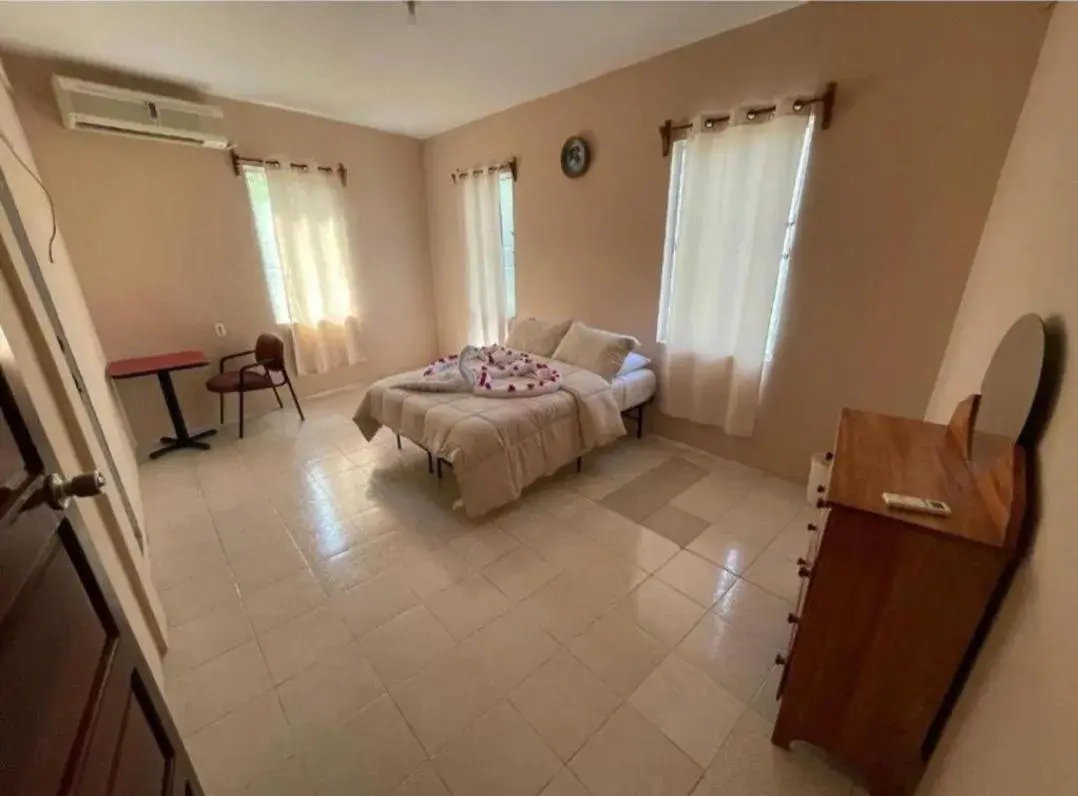 Deluxe Double Room in Arnold's Guest House Deluxe Double Room in Arnold's Guest House