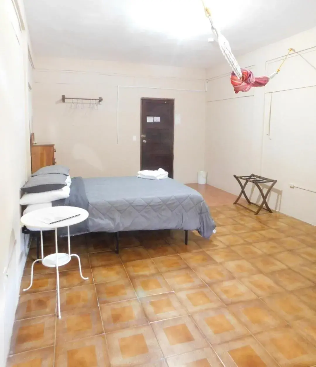 Budget Double Room in Arnold's Guest House Budget Double Room in Arnold's Guest House