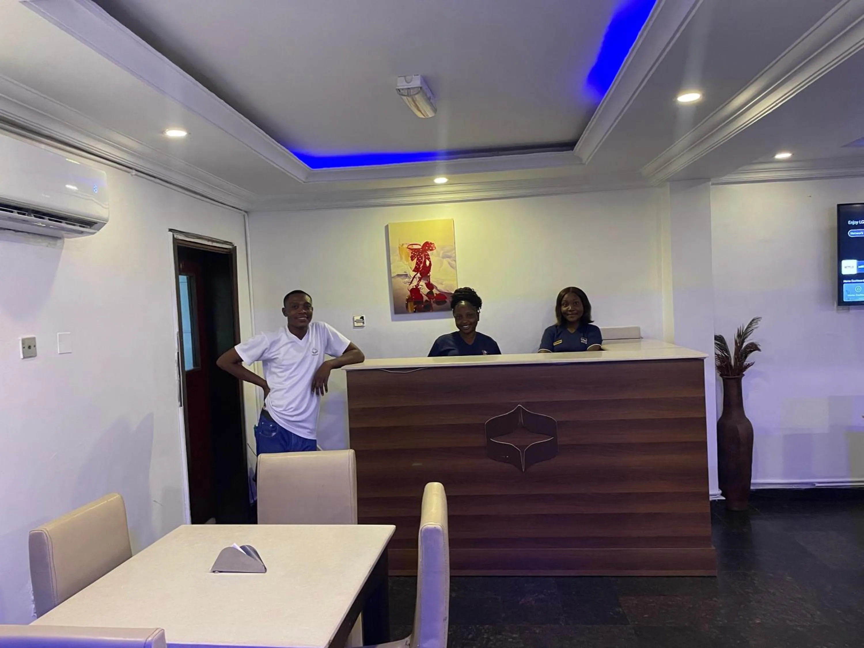 Staff in Presken K-ONE