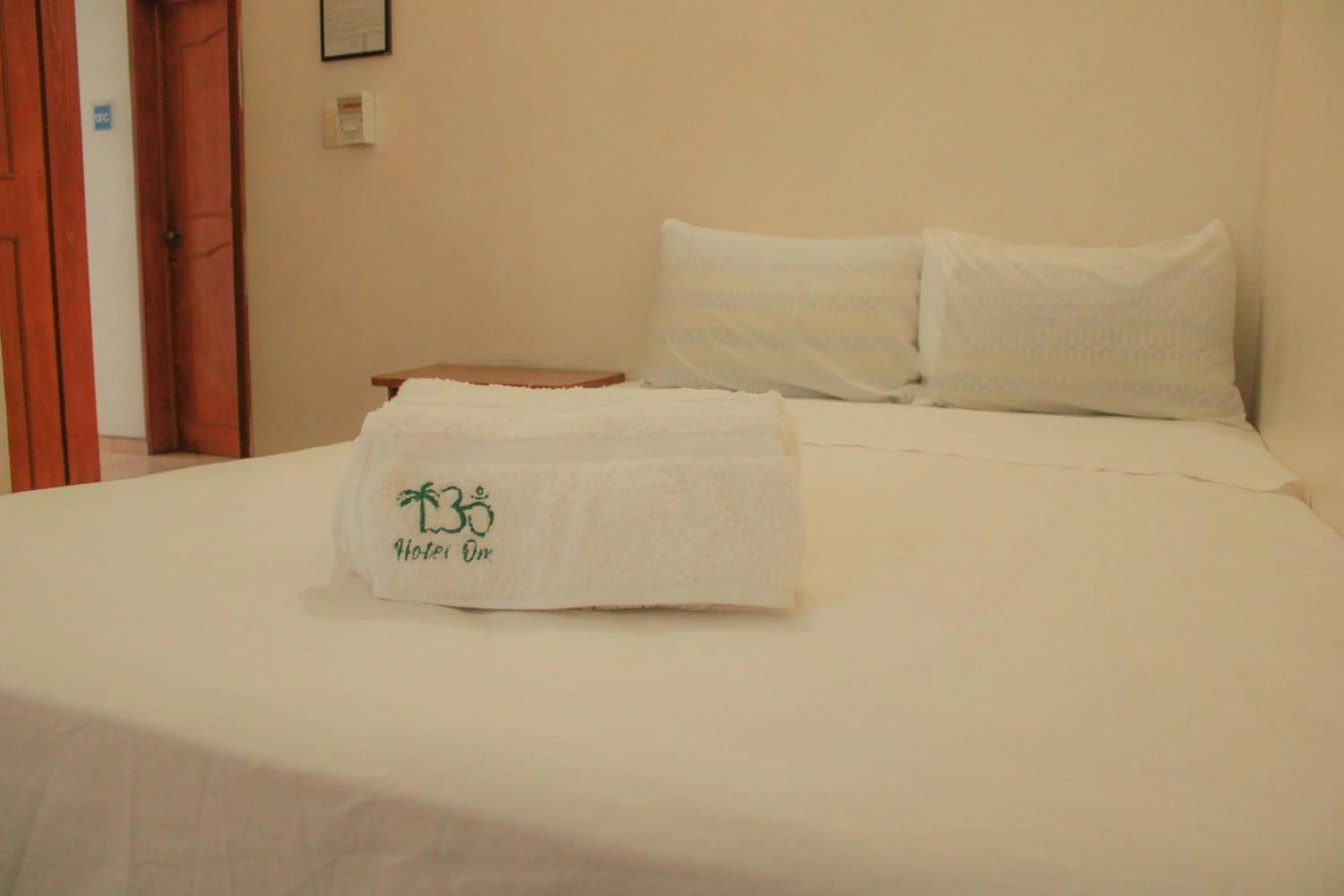 Photo of the whole room, Bed in Hotel OM DownTown