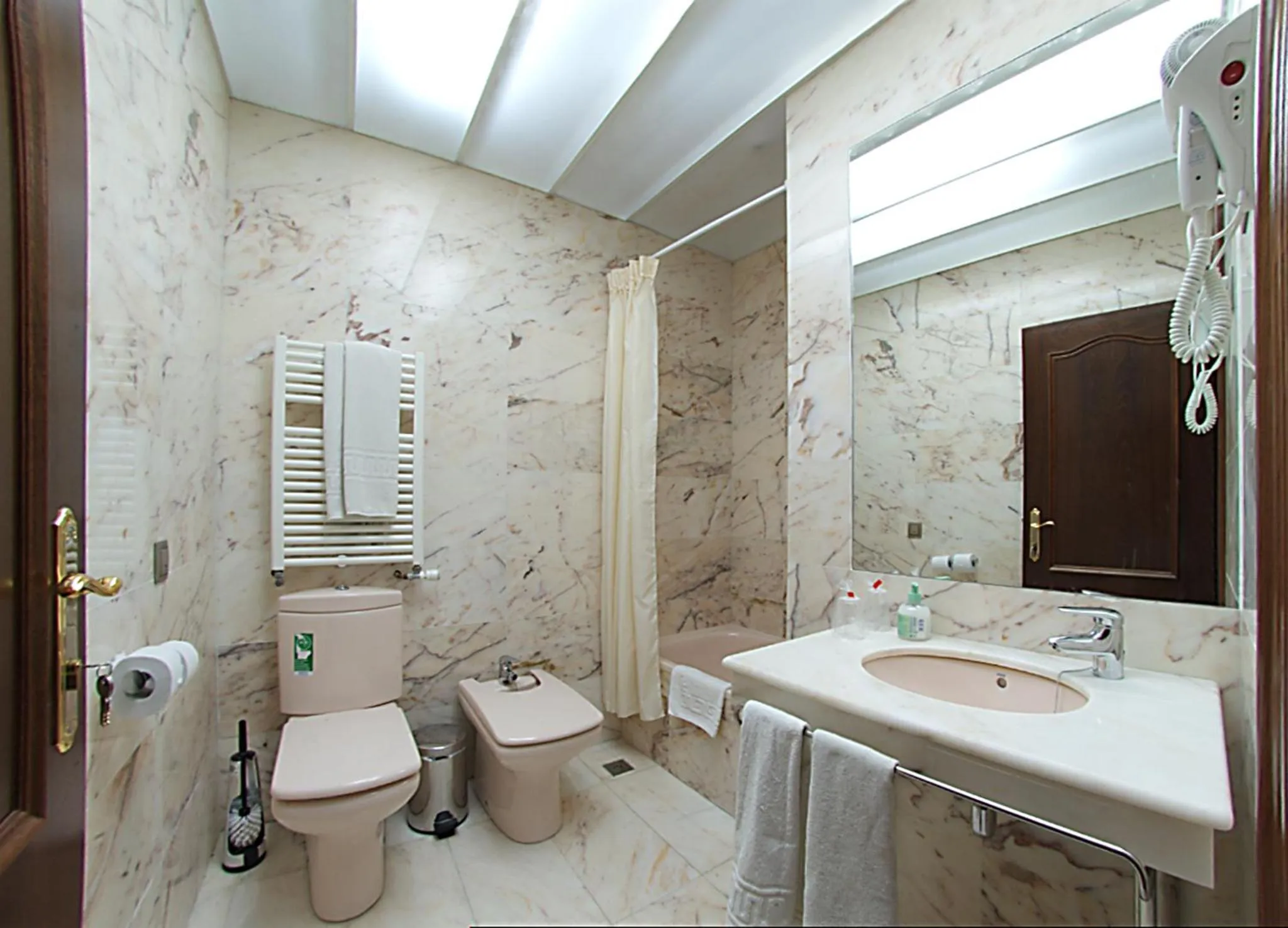 Balcony/Terrace in Alba Hotel