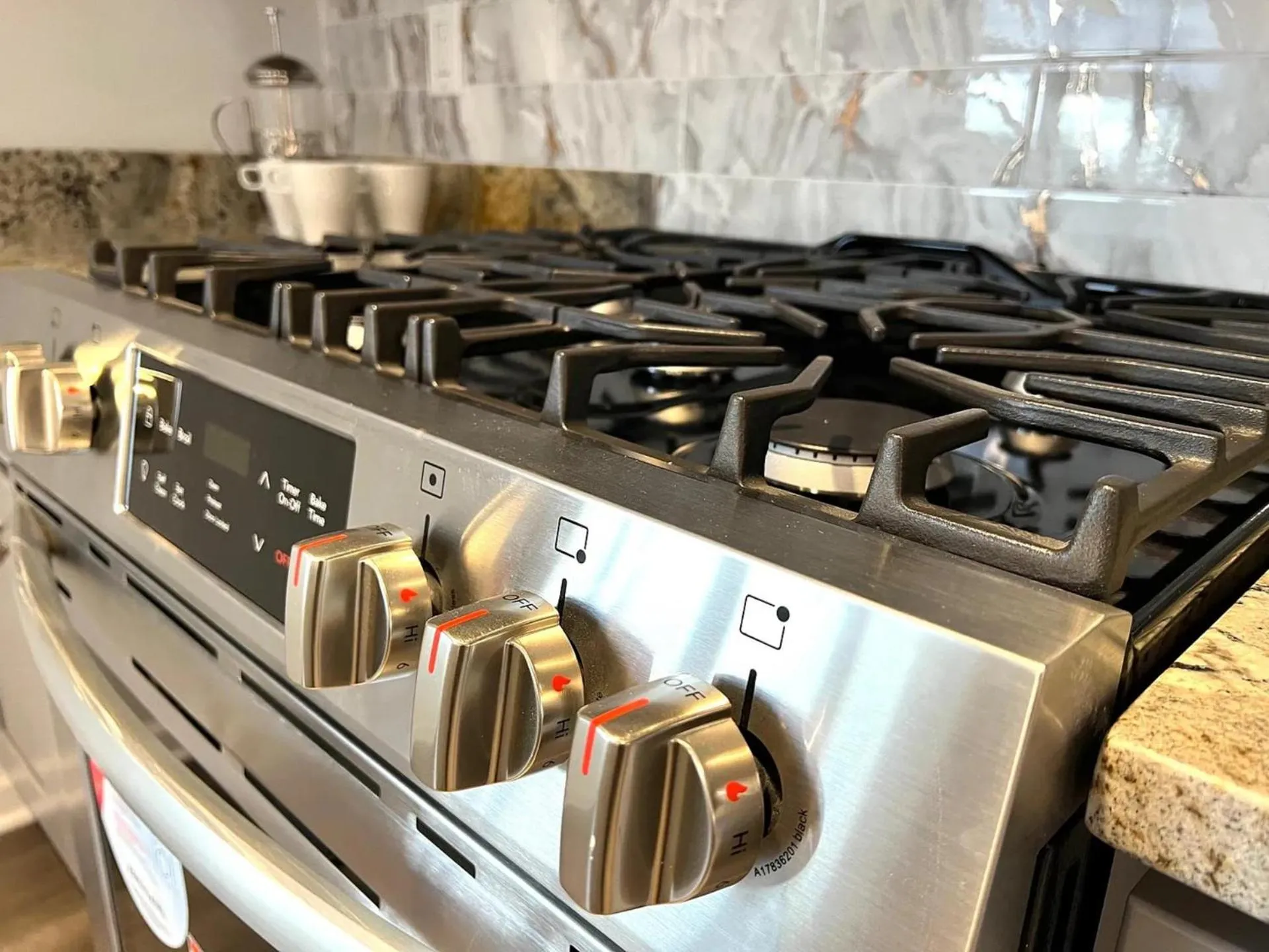 Kitchen or kitchenette in Hyatus at City Views