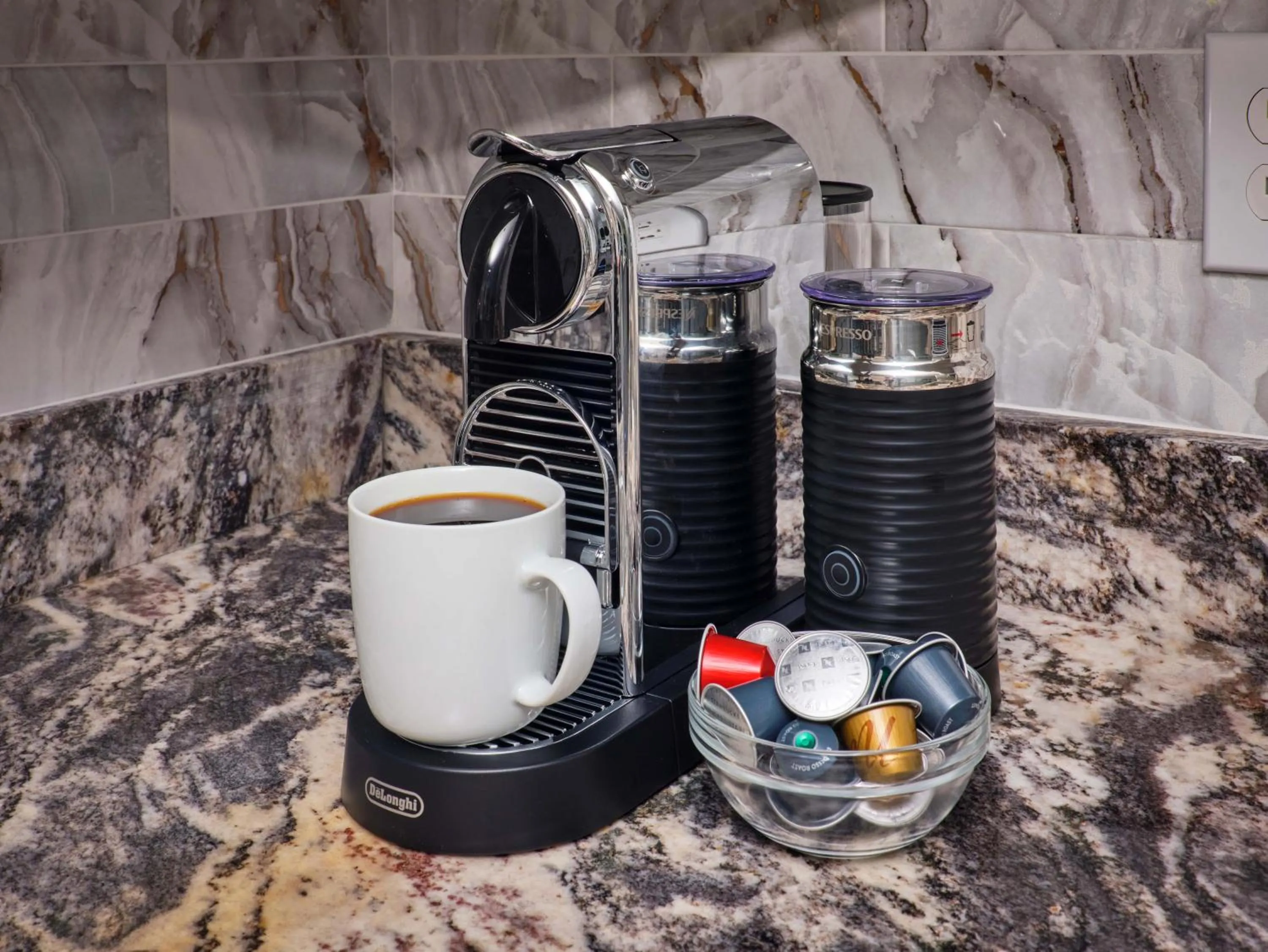 Coffee/tea facilities in Hyatus at City Views