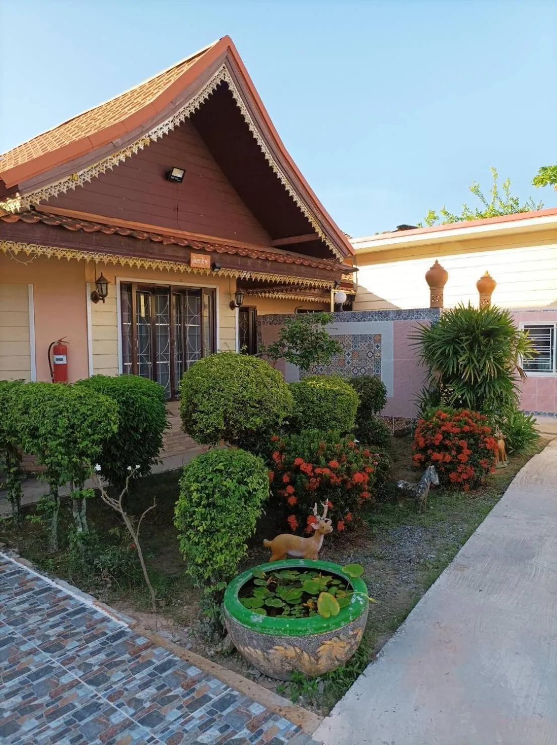 Property building in Vimanmek Resort