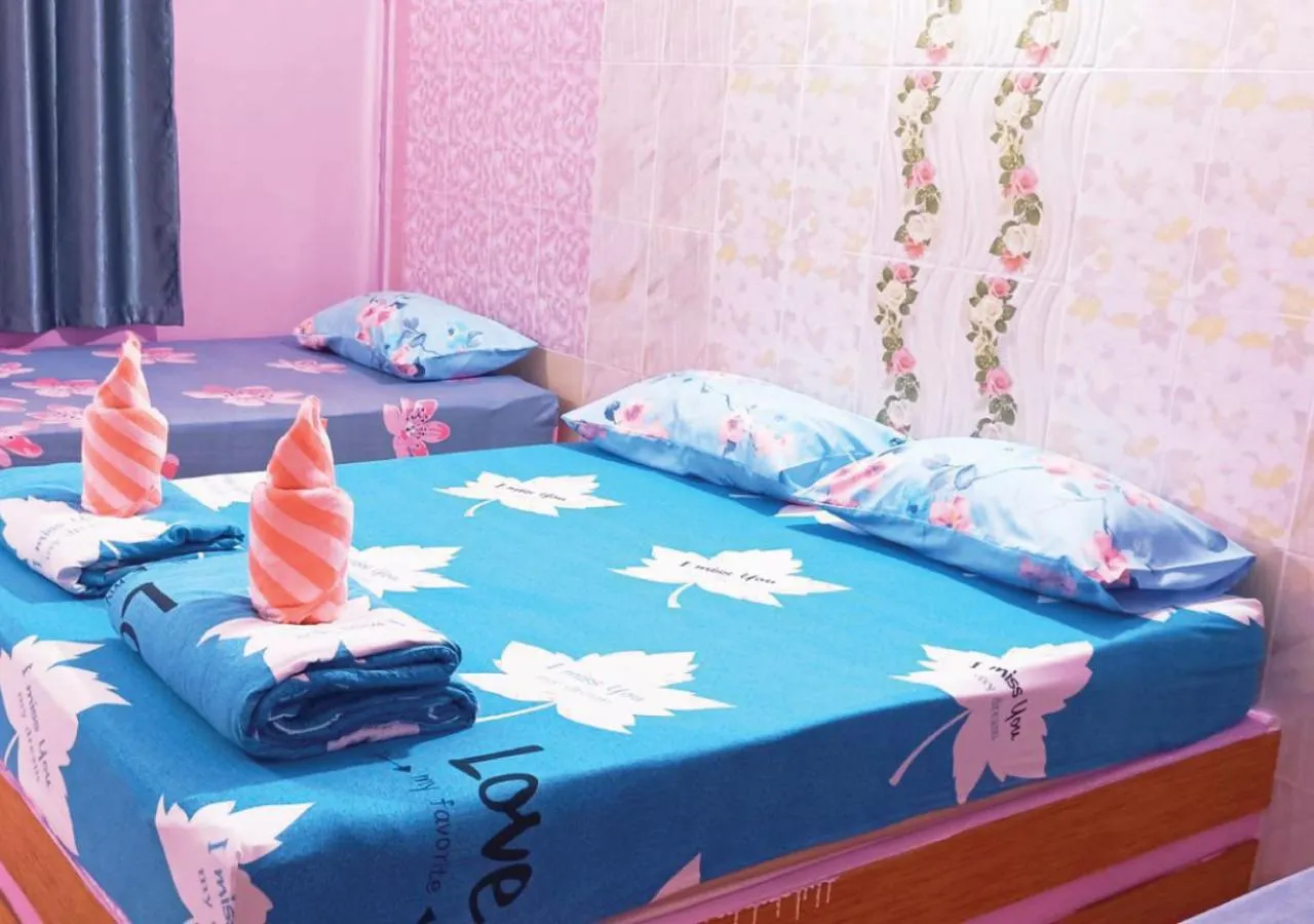 Bed in Vimanmek Resort