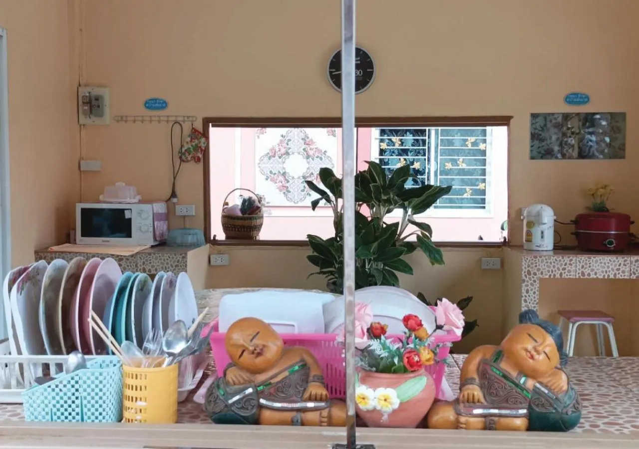 Restaurant/places to eat in Vimanmek Resort