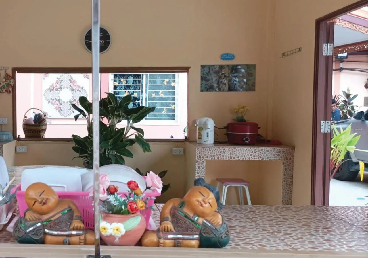 Restaurant/places to eat in Vimanmek Resort