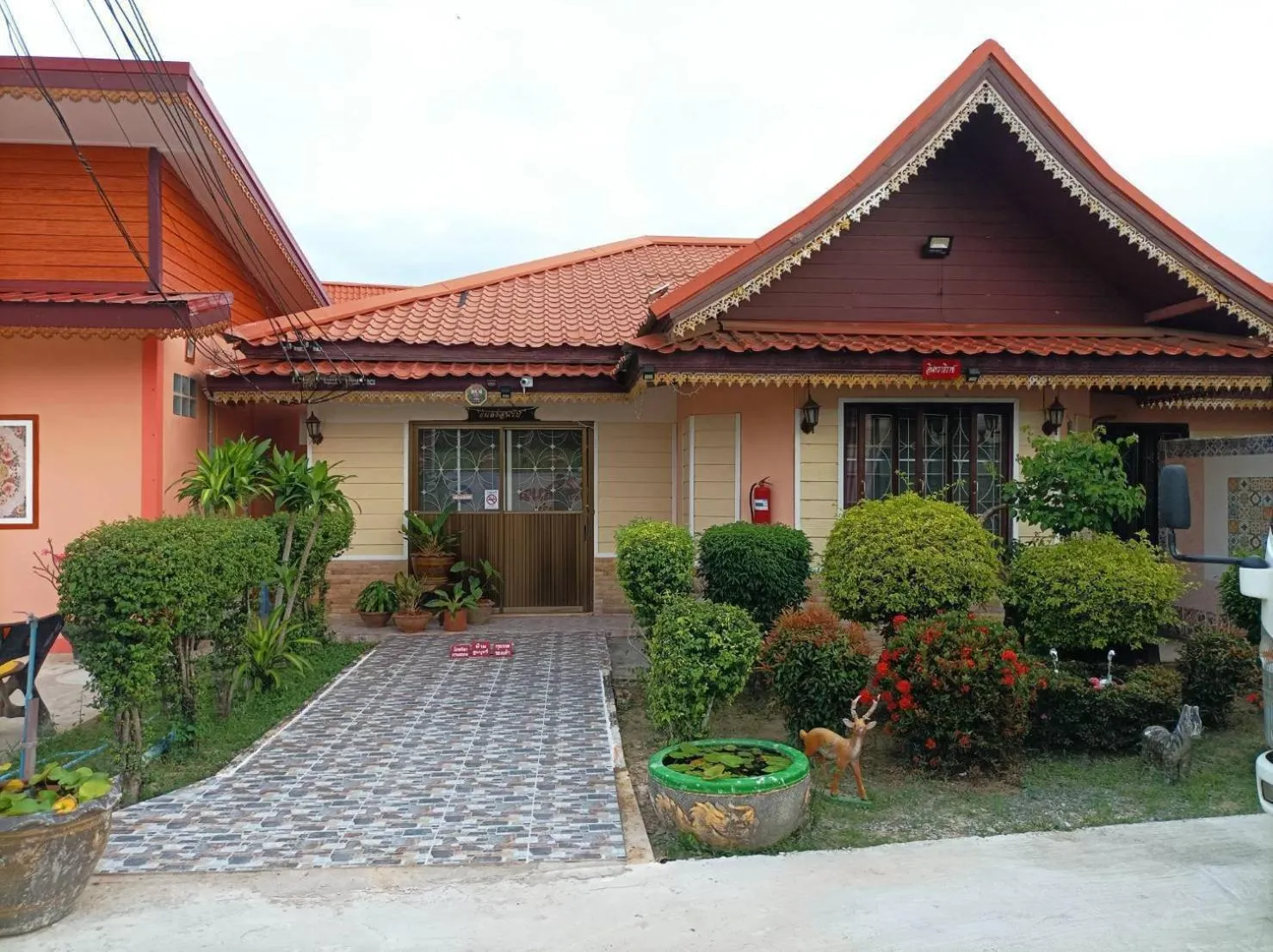 Property building in Vimanmek Resort