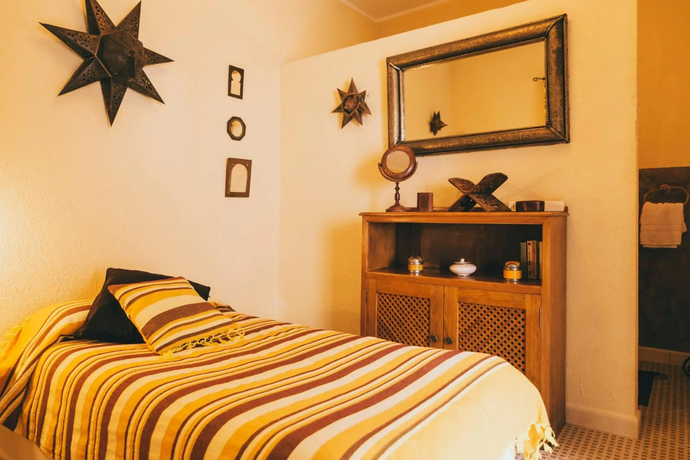 Bed in El Riad Andaluz