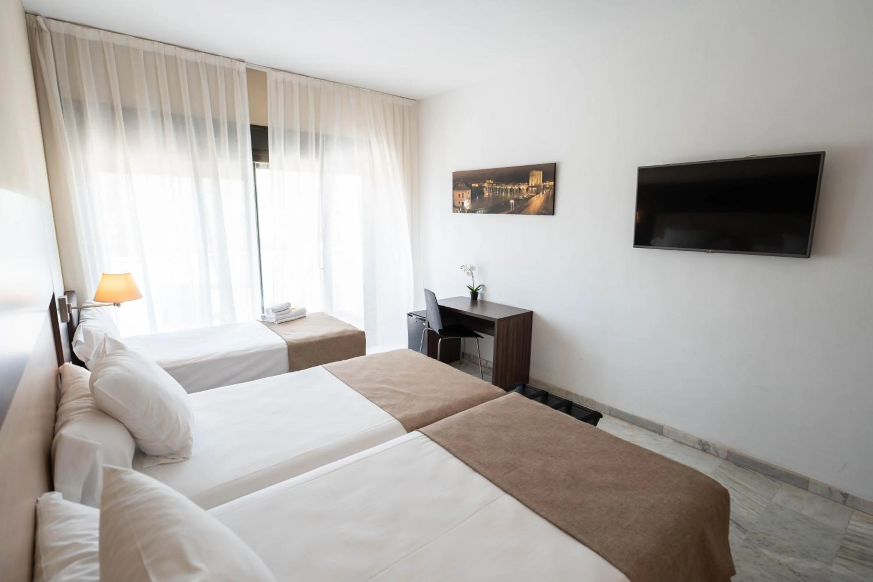 Photo of the whole room, Bed in DWO Finca Los Abetos