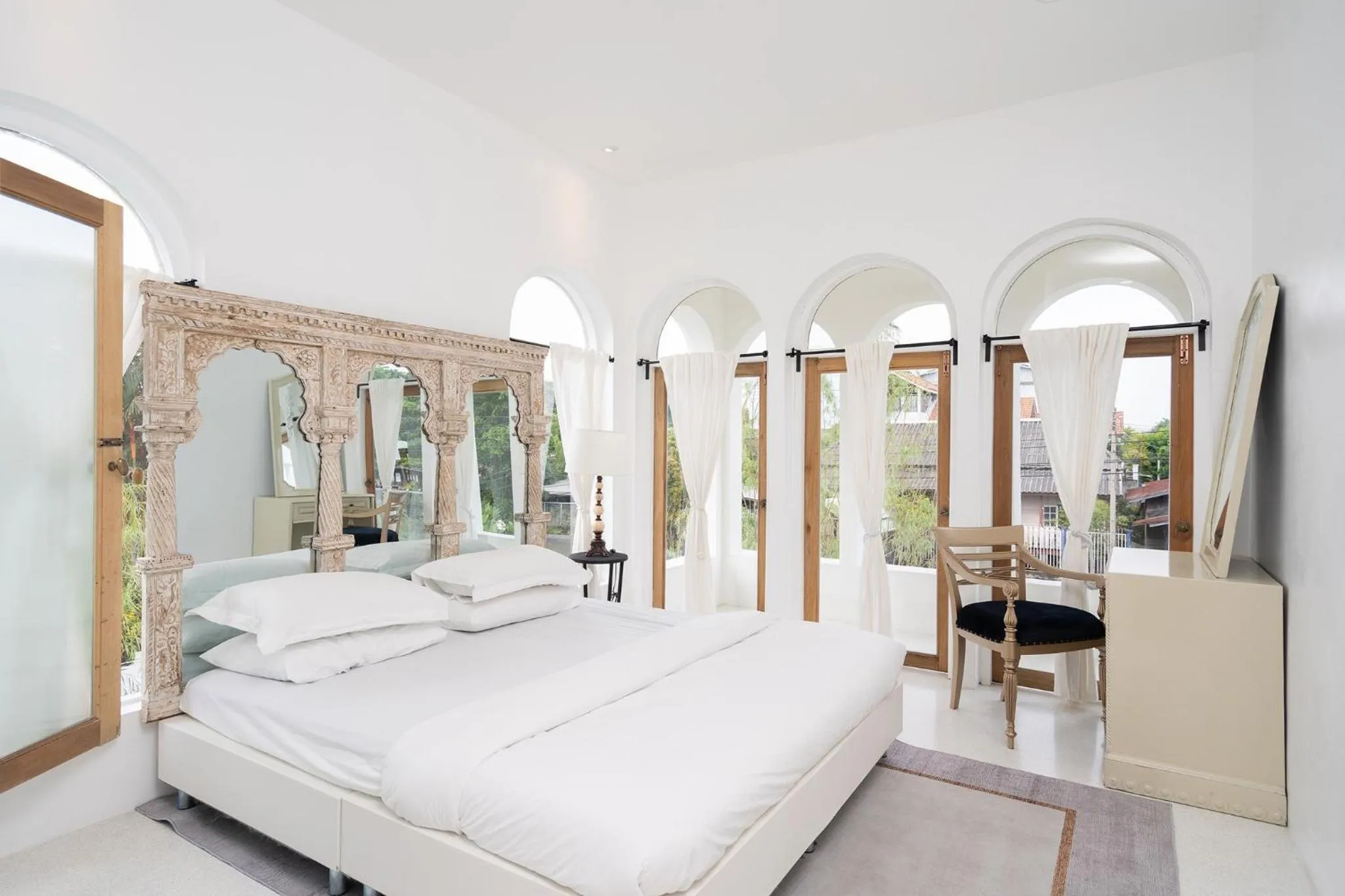 Bed in Arpo Pool Villa Riverside Bangkok