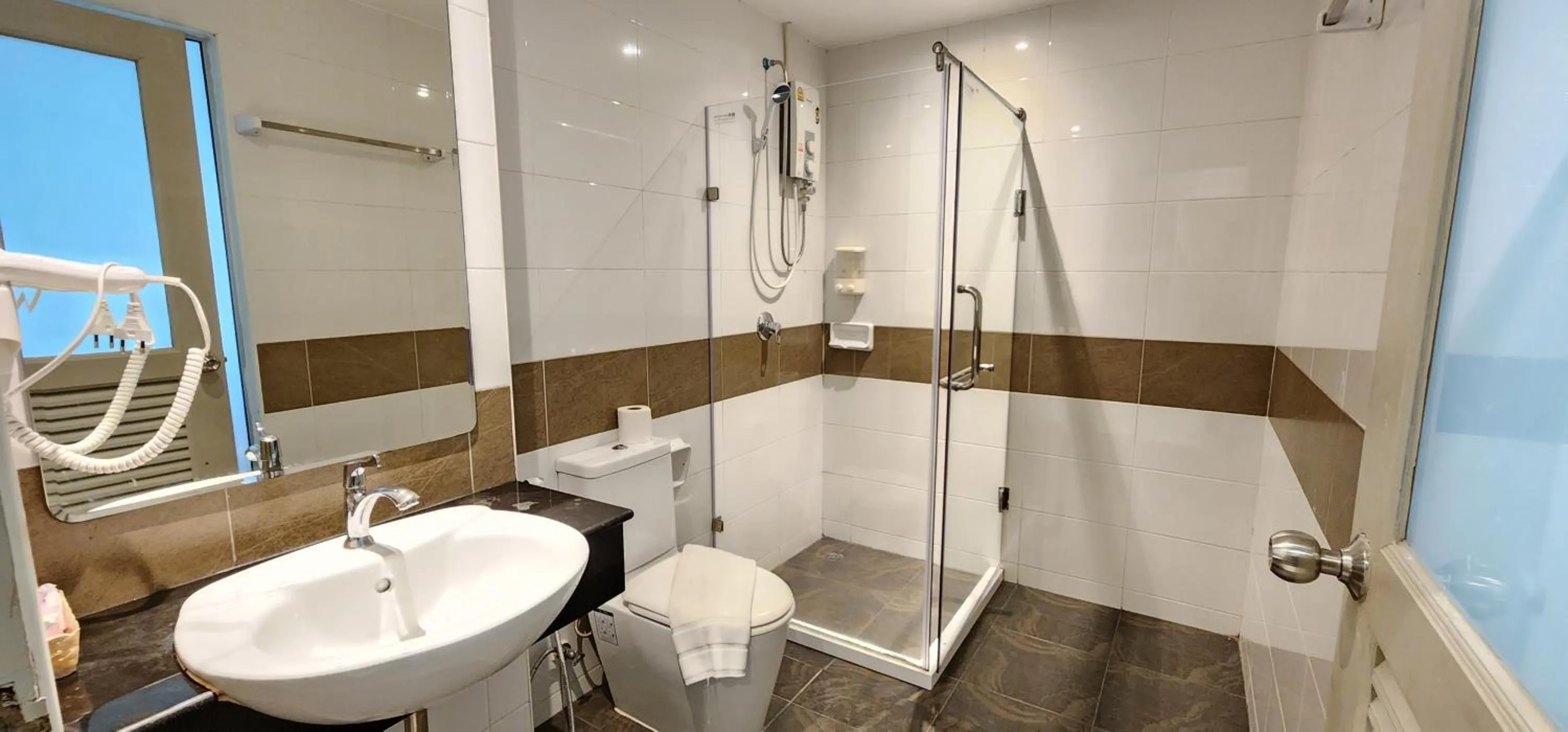 Bathroom in Issara Patong Beach