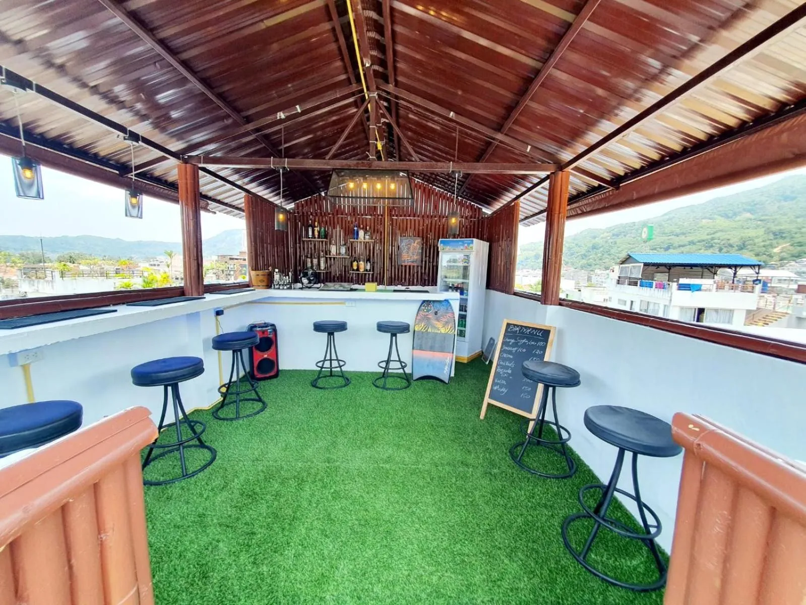 Lounge or bar in Issara Patong Beach