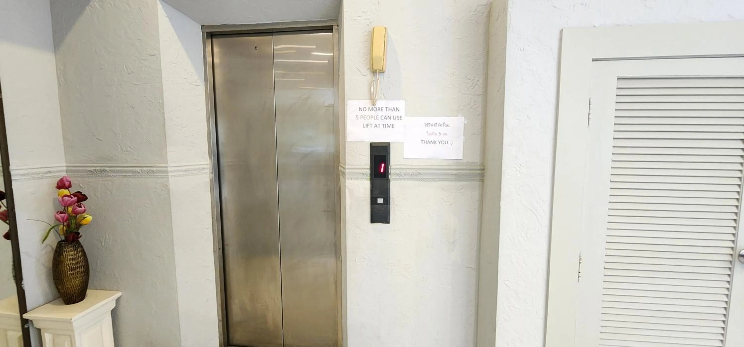 elevator in Issara Patong Beach