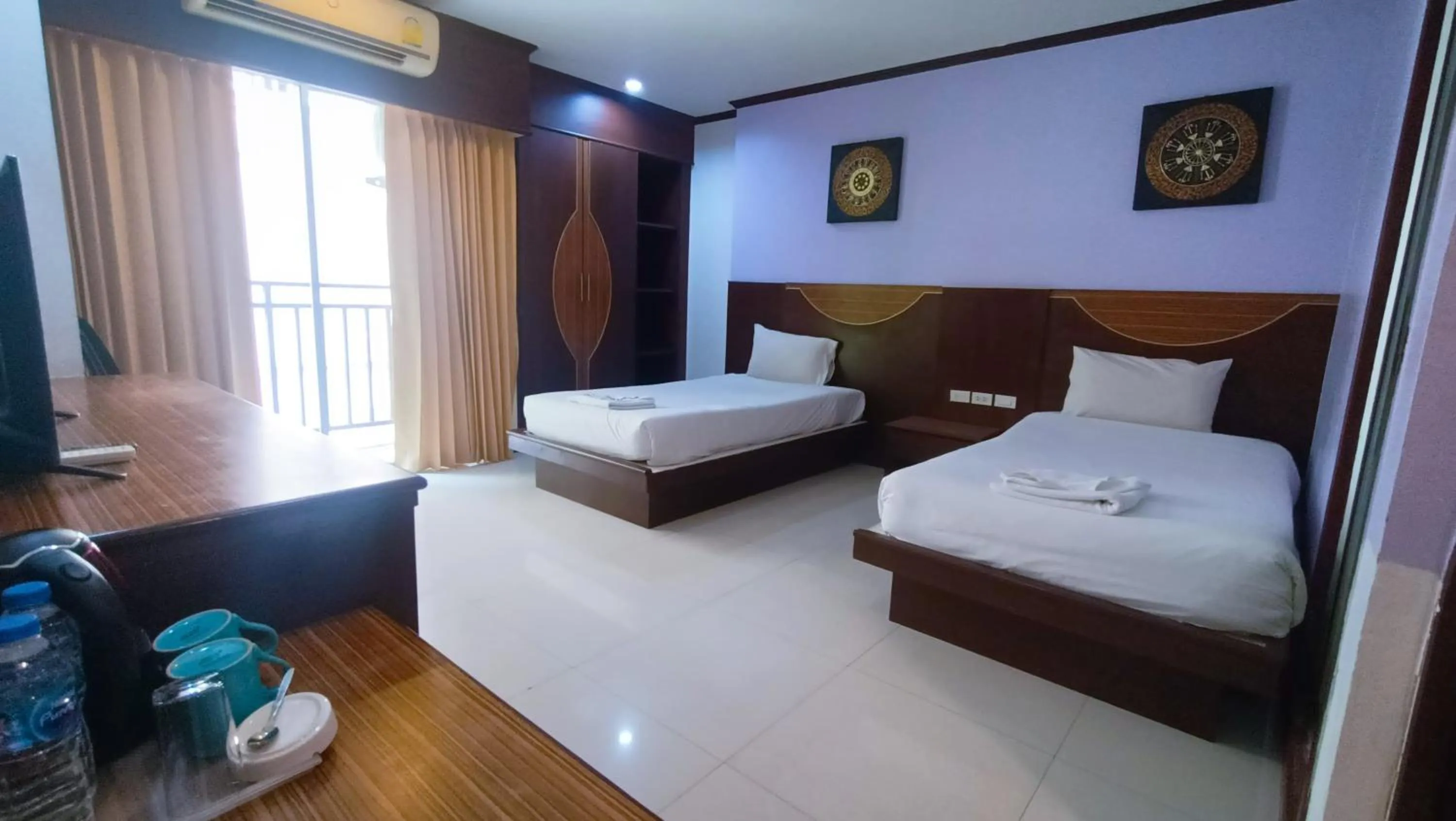 Bedroom, Bed in Issara Patong Beach