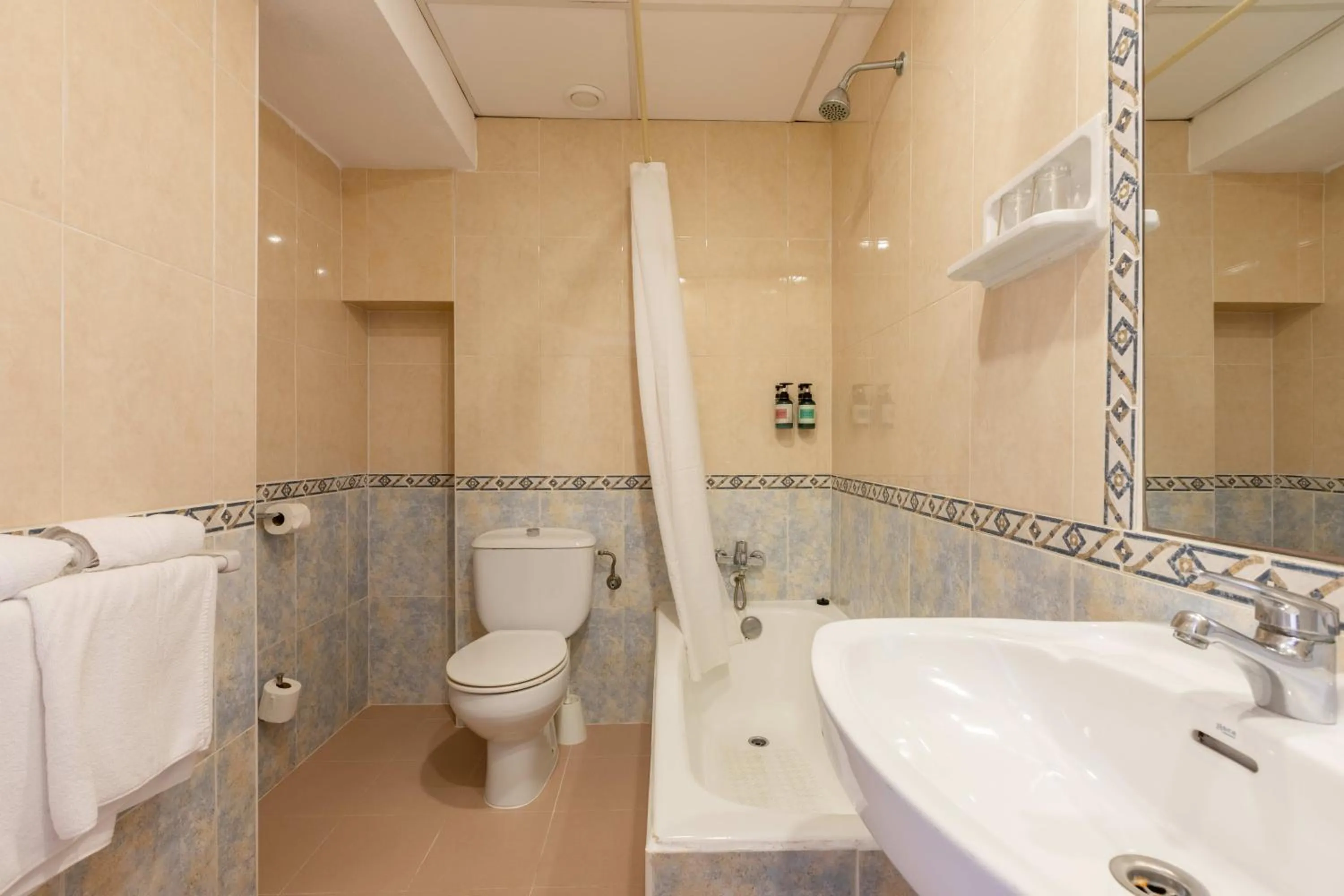 Shower in The Red Hotel - Adults Only