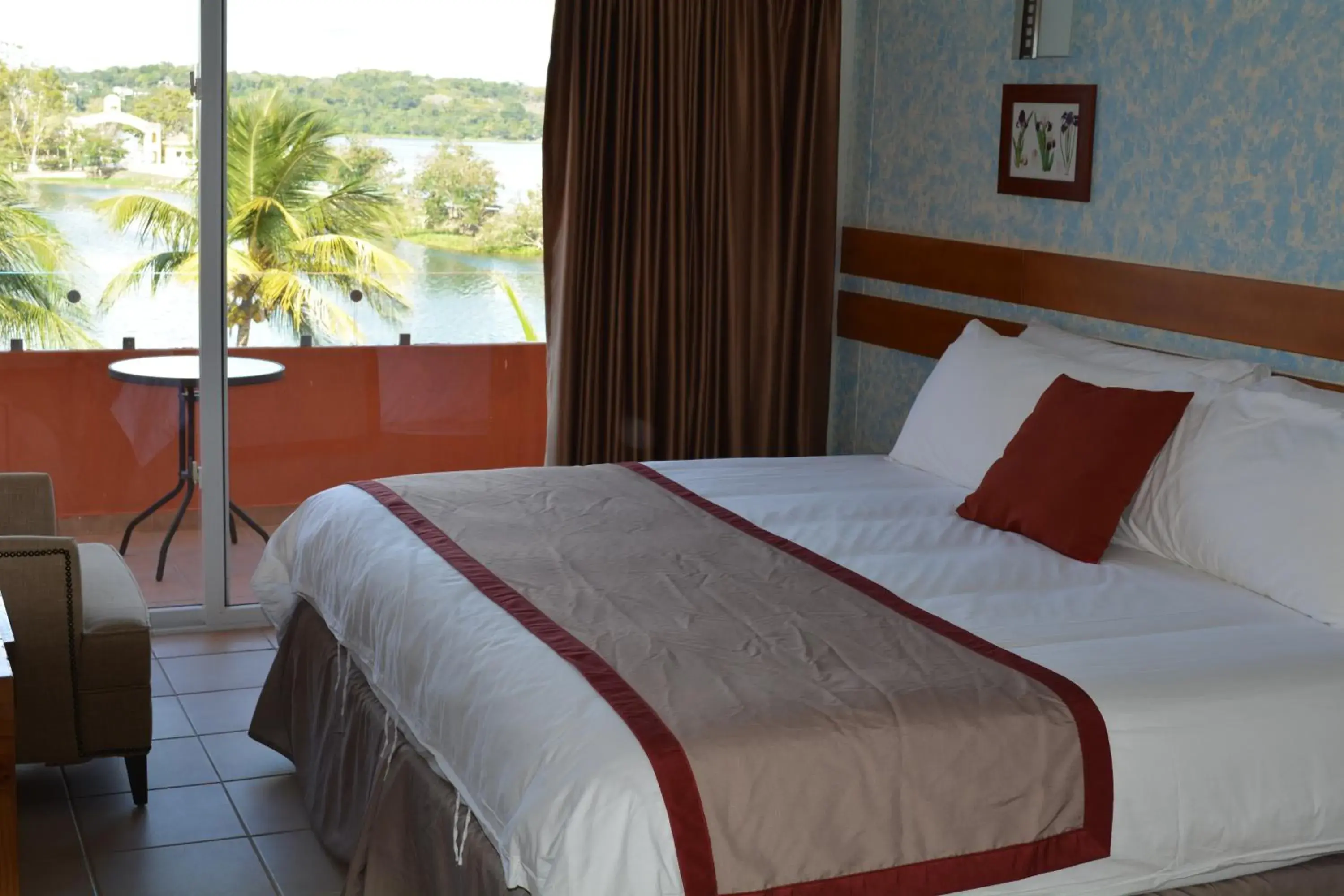 King Room in Peten Esplendido King Room in Peten Esplendido