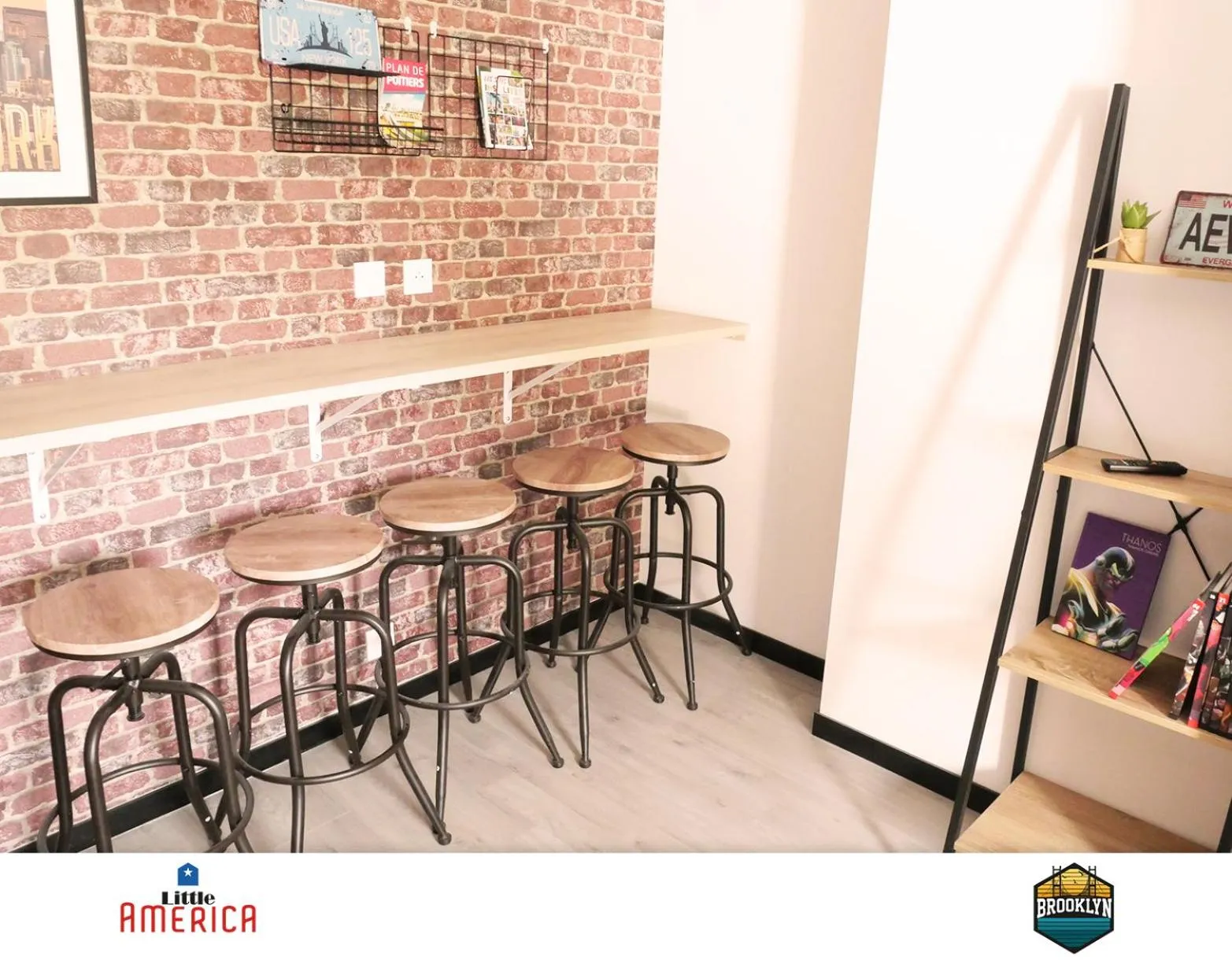 Dining area in Little America - Appart Hôtel 3km Futuroscope