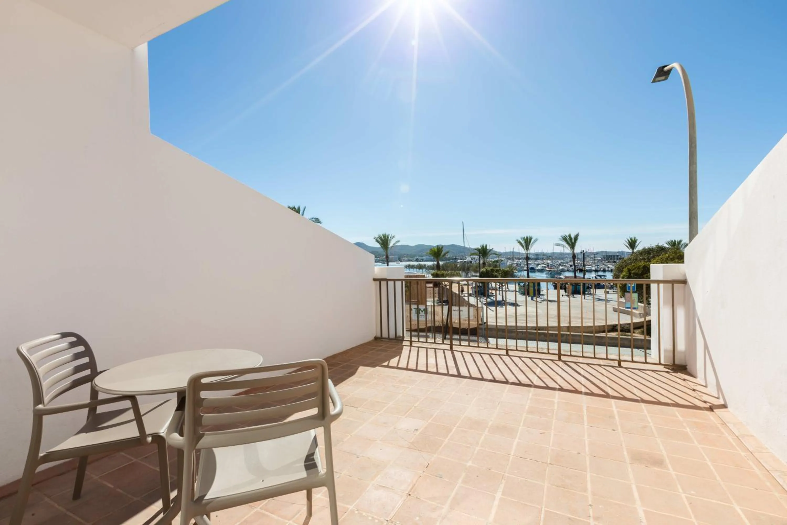 Balcony/Terrace in The White Apartments