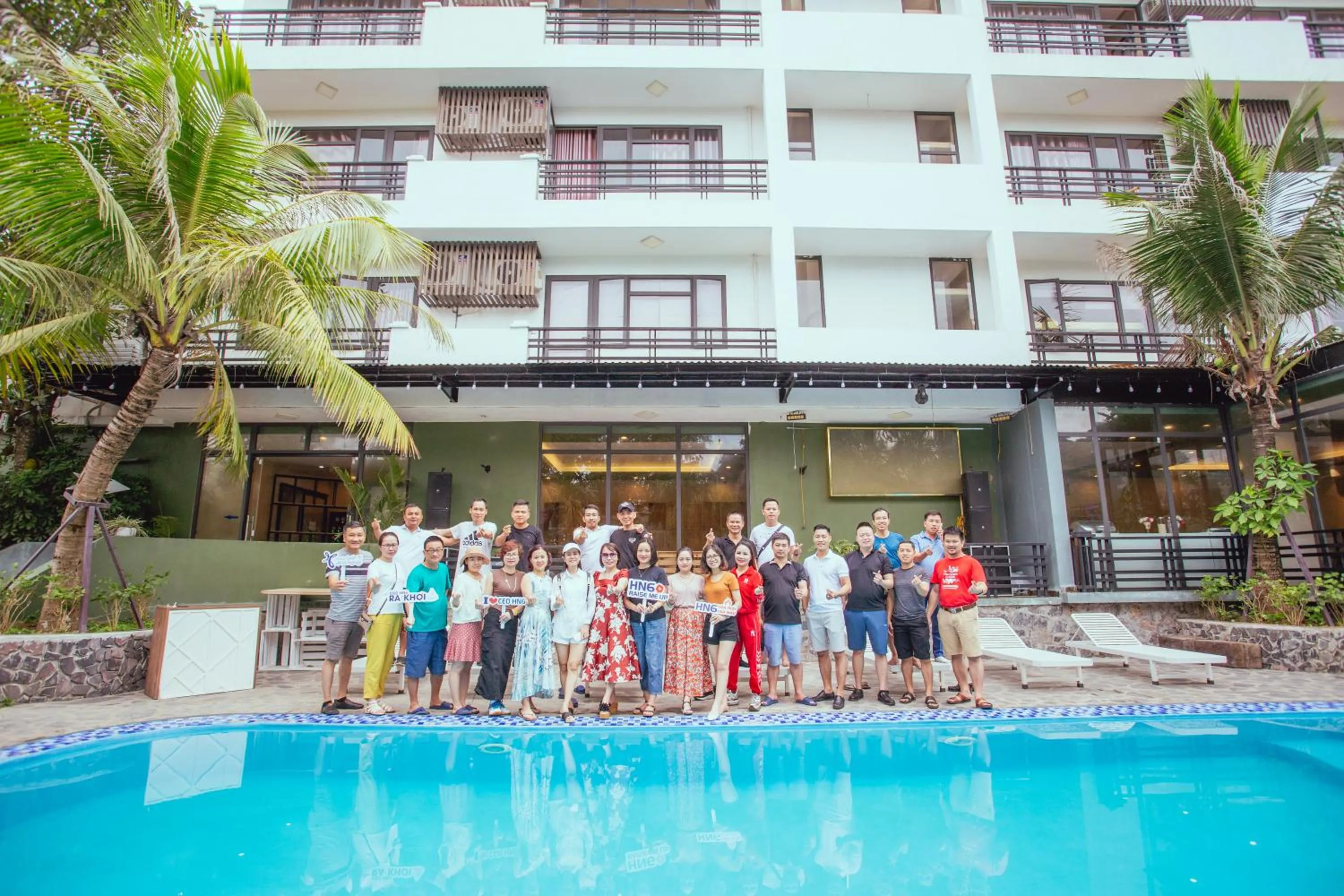 Property building in Republic Hostel Cat Ba