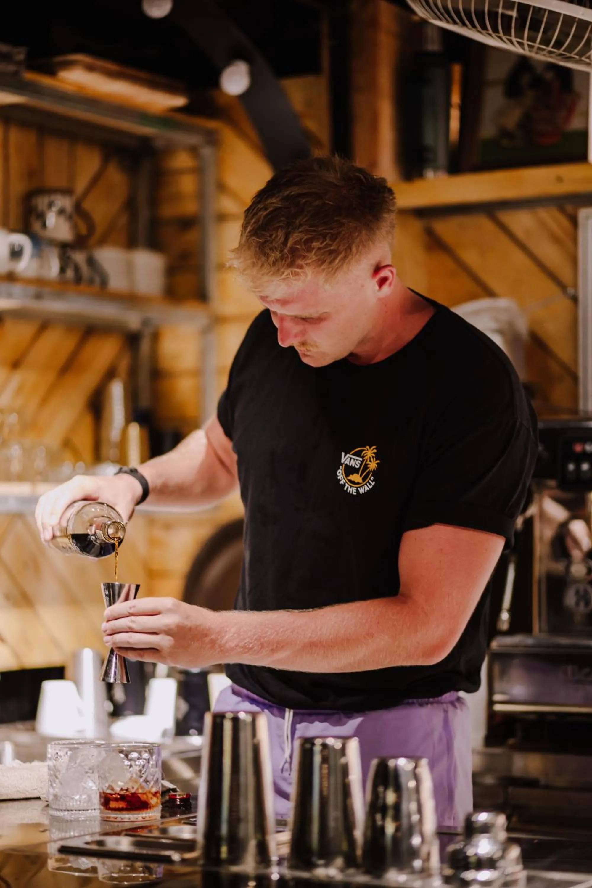 Kitchen or kitchenette in Republic Hostel Cat Ba