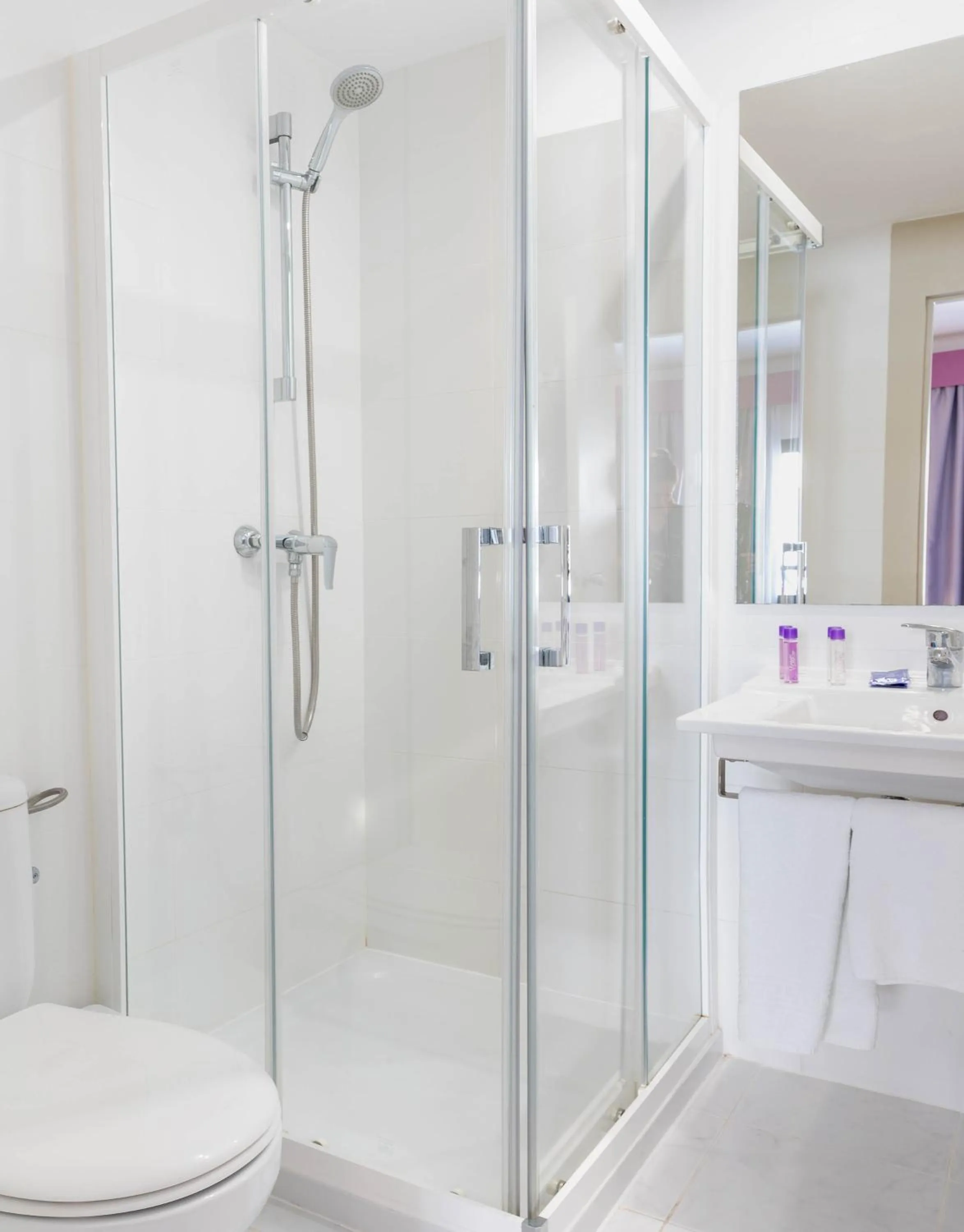Shower in The Purple Hotel - Adults Only