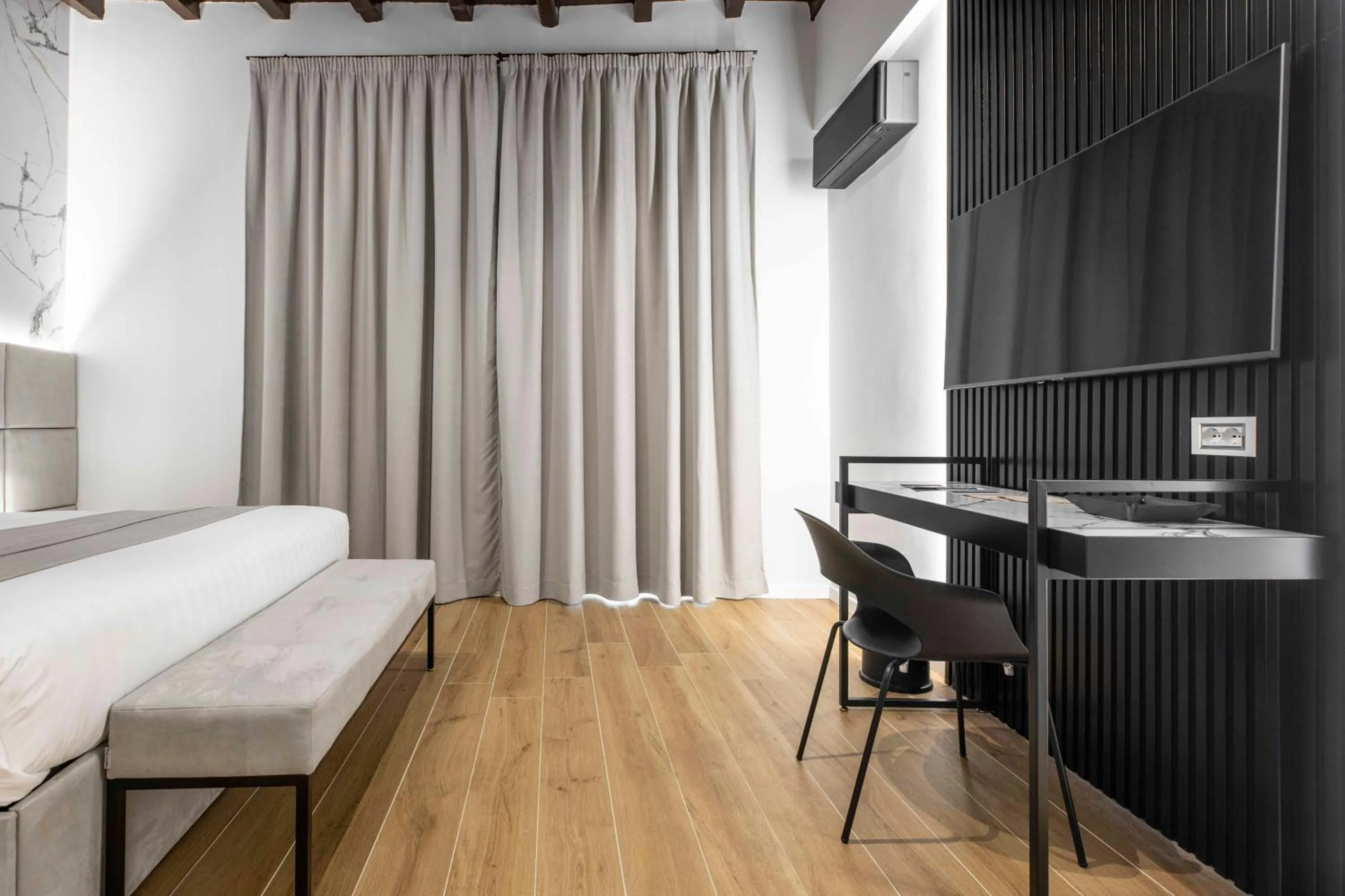 Bed in Home at Rome Luxury Navona Guesthouse