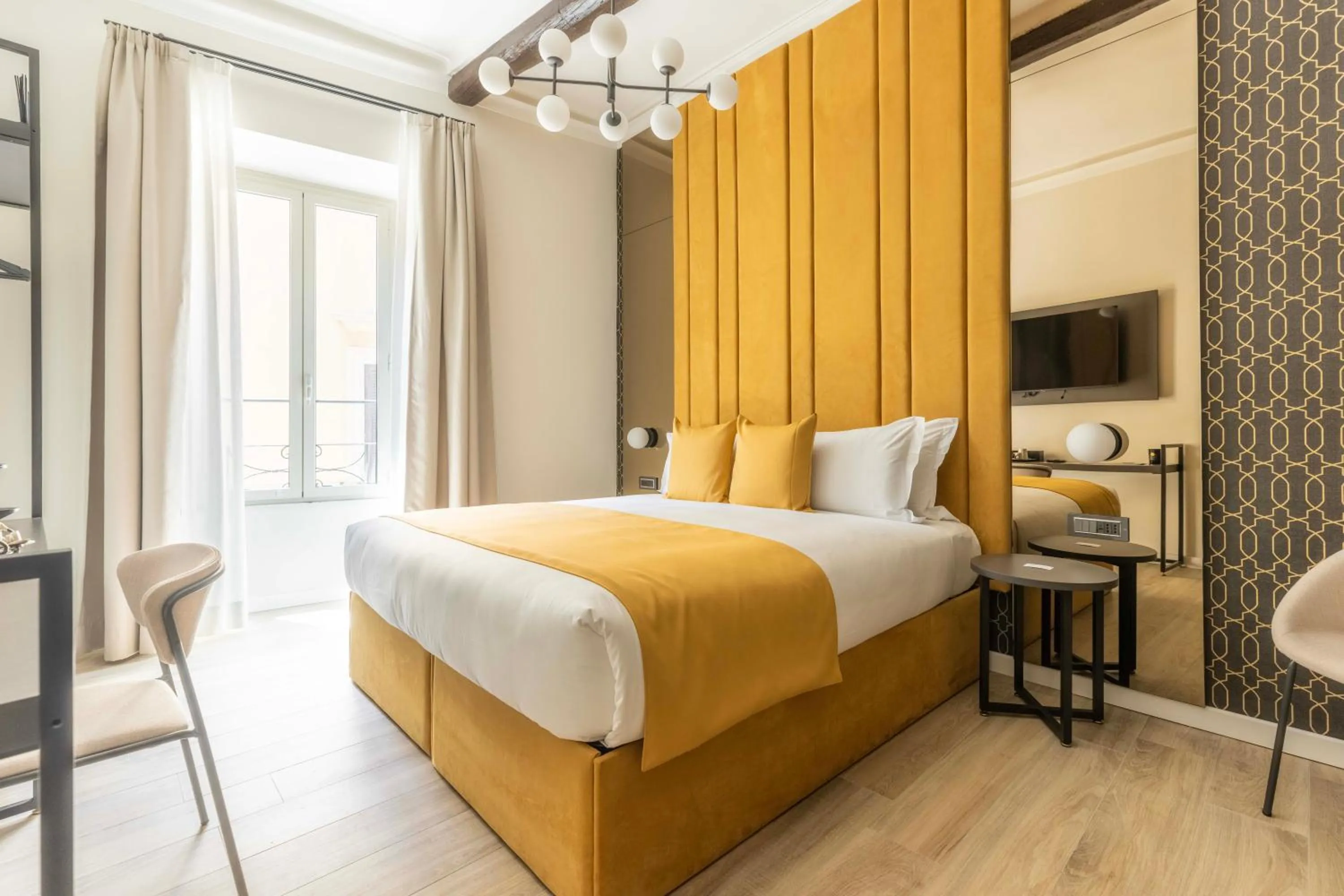 Photo of the whole room, Bed in Home at Rome Luxury Navona Guesthouse