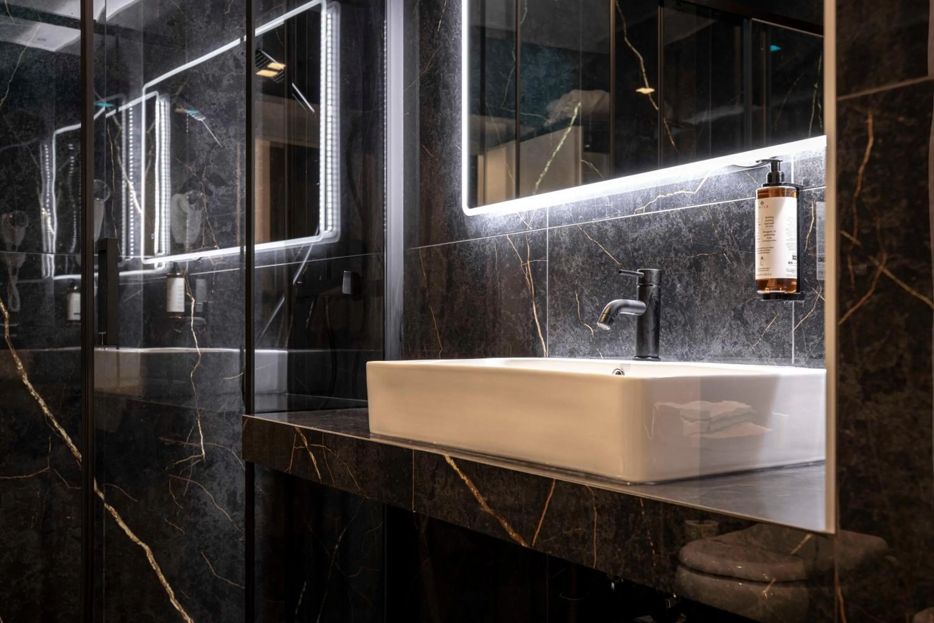 Shower in Home at Rome Luxury Navona Guesthouse