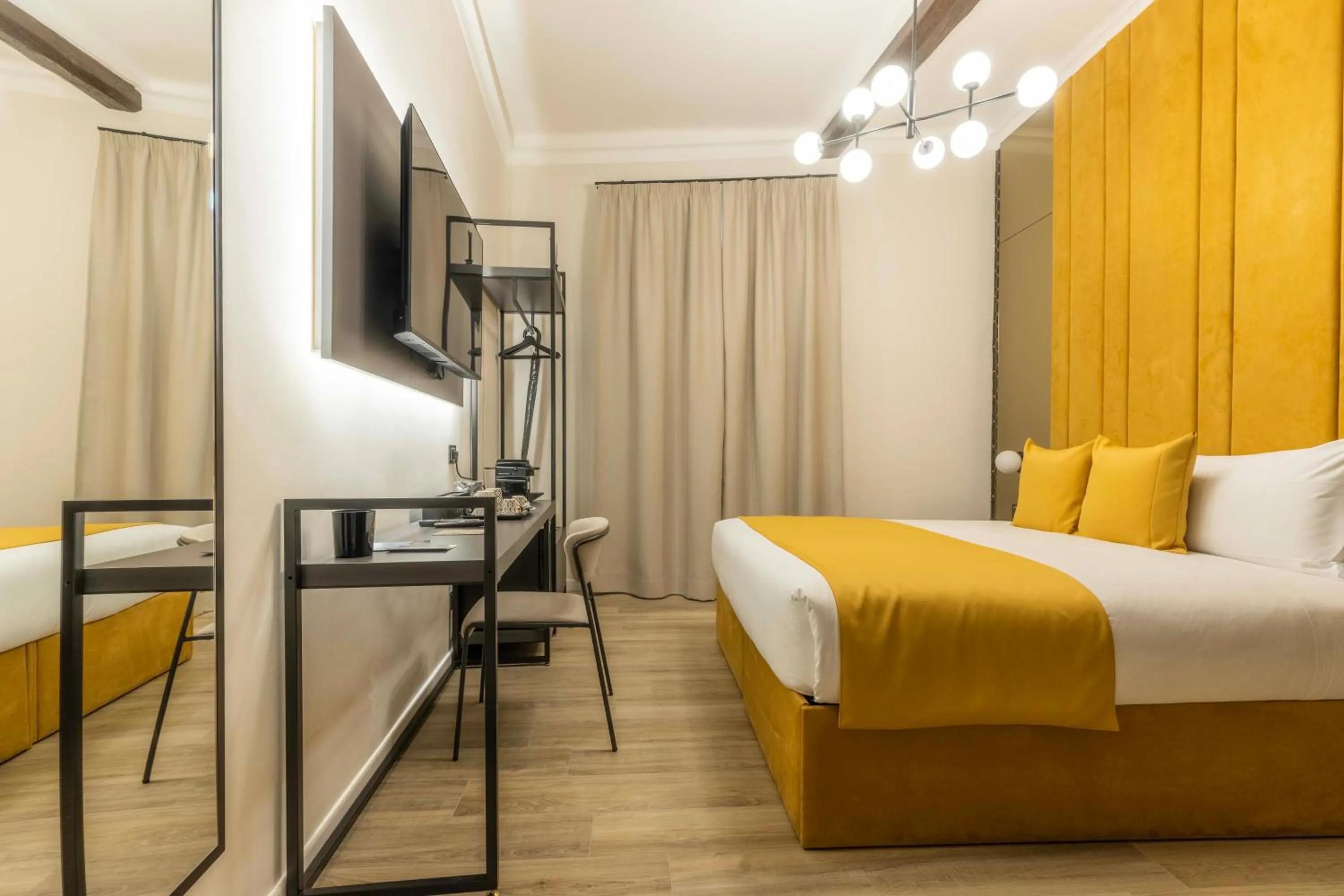 Photo of the whole room, Bed in Home at Rome Luxury Navona Guesthouse