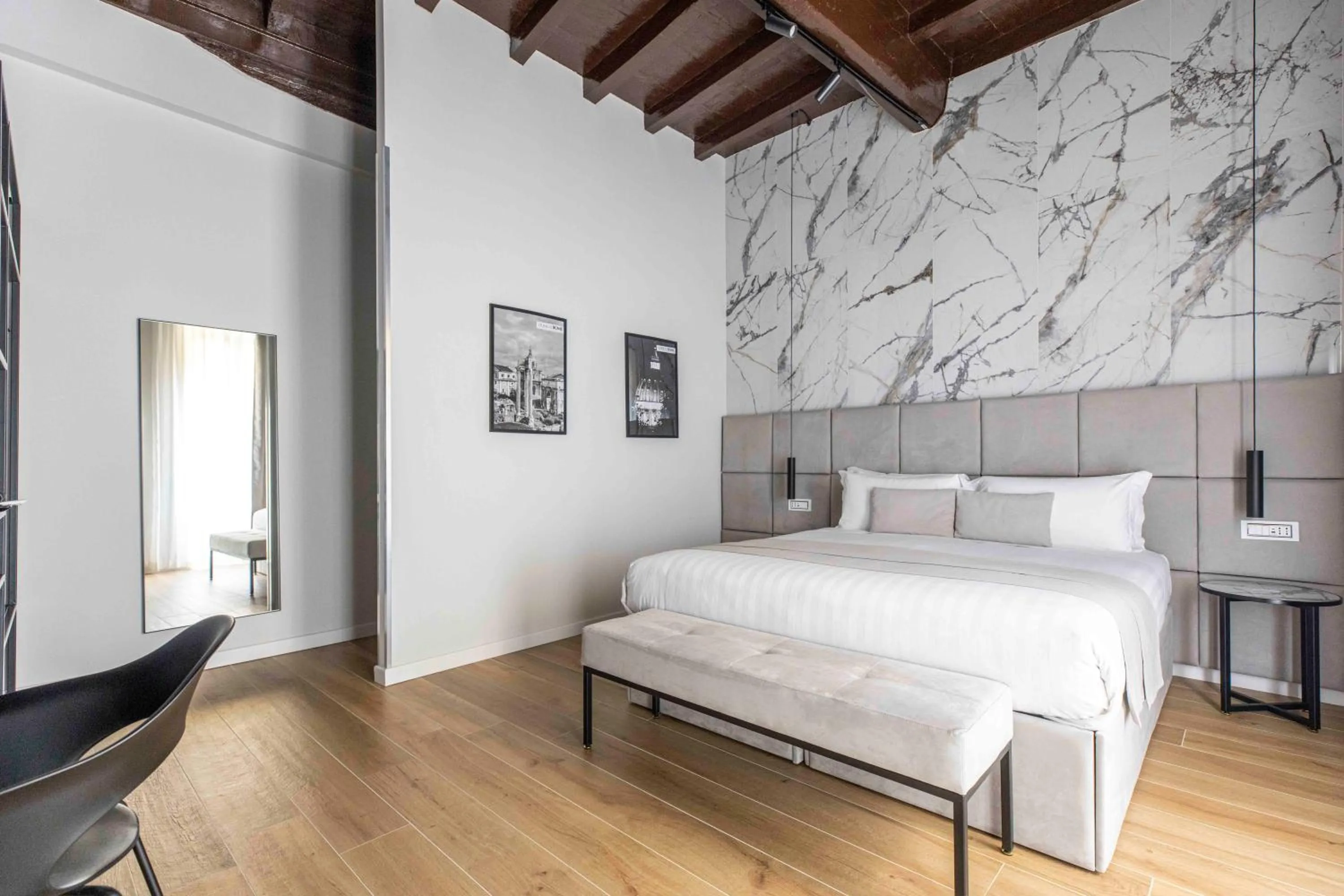 Bed in Home at Rome Luxury Navona Guesthouse