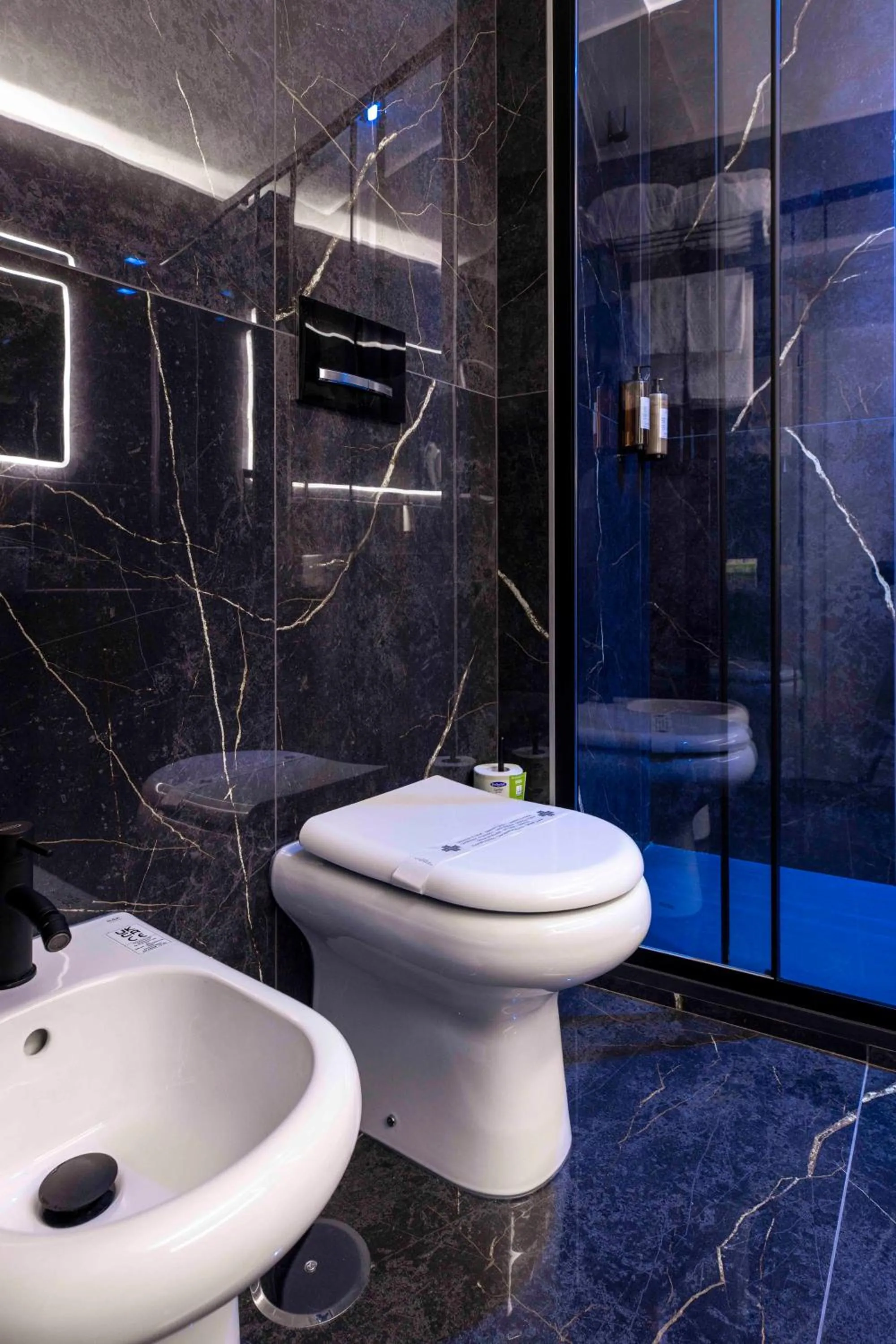 Shower in Home at Rome Luxury Navona Guesthouse